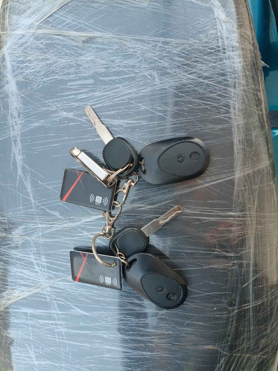 السلام عليكم موطور شحن للبيع شبح
(شركت يوسكيز) 
 موطور بعده جديد بل لايلون مستخدم شي.قليل. حيل 
دراجه بعدها جديده بل لايلون تجي وشوفه بعينك وتفحص وين متريد دراجه (6 بطاريات) كلهن عل فحص دراجه بعدها جديده تجي وشوفه بعينك وتفحص 
 
((الموطور 6 بطاريات عل فحص))

الموطور فول مواصفات لايتات زنون عالي وناصي اشاير يمنه ويسره ودبل اشاره  (4سرع)(سرعته 99)(ونضام بك Rرجوع) إلى الخلف (تثبيت سرعه)(وسويجات2 وبصمات2 وكرتات2) بيها إي نقص ولا كسر 
(ملف 3800واط حقيقي) 
((حجم الويل 12)) 
الدراجةعلى وضع الشركة  
السعر  (625) الف وبي مجال الشراي المكان داخل الرمادي الاستفسار
(***********)
