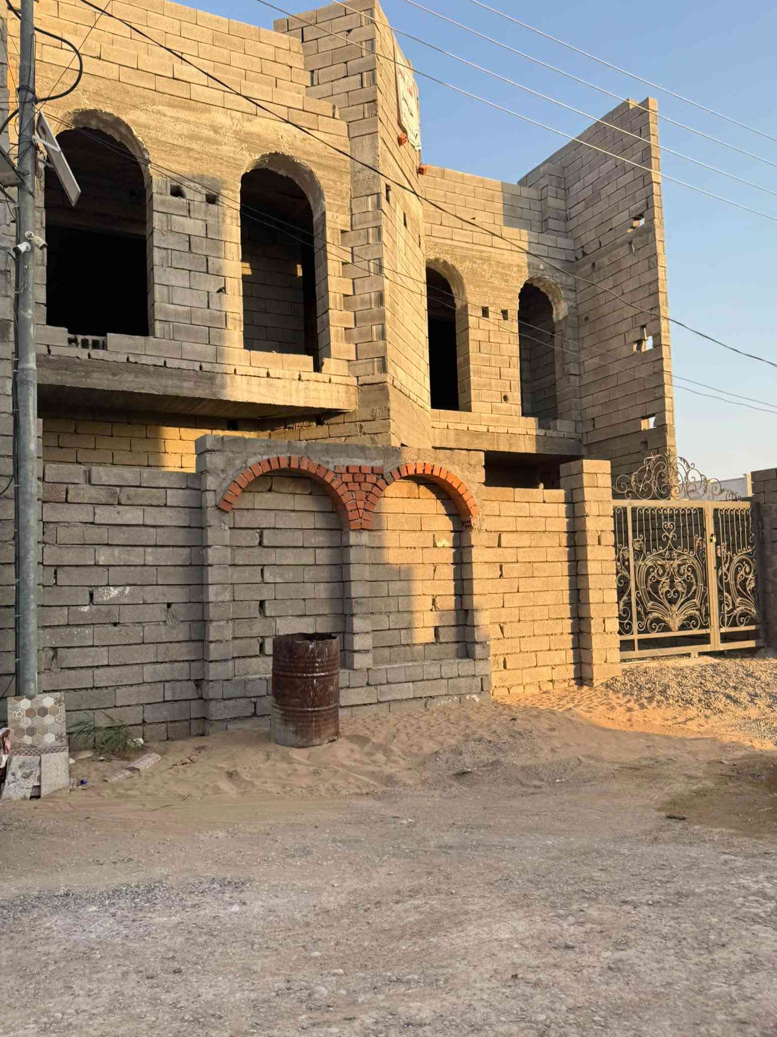 🏠 هيكل بتصميم جميل للبيع
🗺️ العنوان : صلاح الدين / تكريت / حي الديوم منطقة التوحيد
📐 المساحة ٢٠٠م (وجه ١٠م × نزال ٢٠م)
🔹 ٥ غرف نوم واحدة من الغرف بنظام ماستر
🔴 ملاحظة الطابق الأرضي رباط
البيت باسمي 
☎️ للإستفسار الاتصال 
***********
#عقارات #تكريت #الديوم
