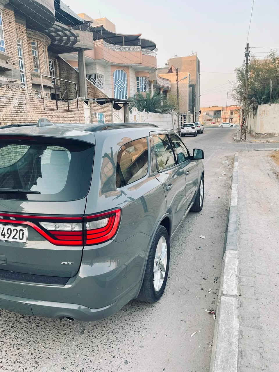 اعلى فئة دوج دورنكو  GT PLUS
موديل 2022 محرك 6 سلندر 

السيارة خليجي مكفوله من الزلغ 
السياره مغلفه نانو 
 ماشية  52الف رقم أربيل 

السيارة GT Plus يعني فول الفول 
فتحة سقف بانوراما
تشغيل عن بعد
مقعد السائق خزن 
رادار امامي ( تثبيت مسار مع مانع تصادم )
رادار جانبي  نقطة عمياء 
ماسحات تشتغل اوتوماتيك مع المطر
تبريد خلفي مركزي 
مانع تصادم خلفي 
كامرة خلفية دواره
كشنات مغلفه 
ويل كب حجم 20 كروم
ستيرن رياضي على شكل حرف D مع تدفئة 
كشنات تحكم كهرباء 
دشبول وبطاين الابواب كاربون فايبر
مرايات قلابة مع البك
شفتات ستيرن
دخول ذكي بصمة ابواب
صندوك كهربائي حساسات خلفية 
مراة جانبية هيتر 
وضعيات قيادة سبورت وايك
شاشة ابل كار بلي واندرويد اوتو 
اوتو ستارت ستوب 
تشغيل عن بعد 
لايتات زينون وكالة
تبريد 3 قطع مركزي
فتحات كزوز مزدوجة

رقم ***********
***********
🟩 السعررر تعليق رد مباشر💌
