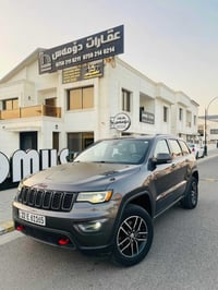 جراند شيروكي • ترايل هوك • وارد أمريكي
