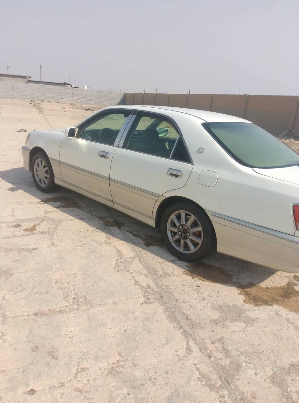 سلام عليكم جنون للبيع دكمتين رقم بصره نكليزي سنويه 30 علمن نقل ***********
