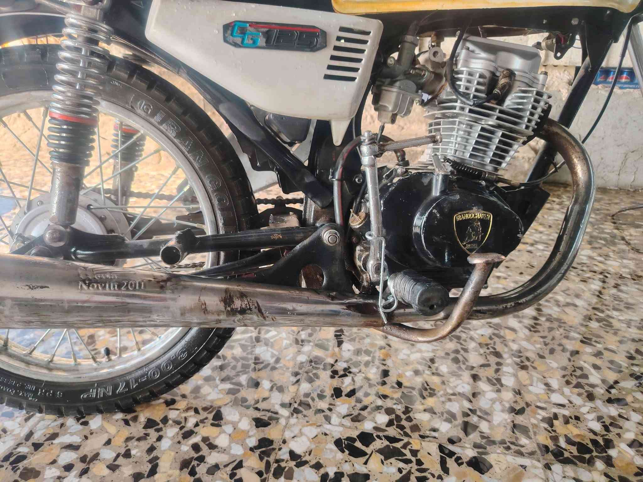 دراجه مناسبه للبيع سعرهه 250
تجي تشوفهه بعينك ***********اتصل

بيهه مجال شويه حك جيه
