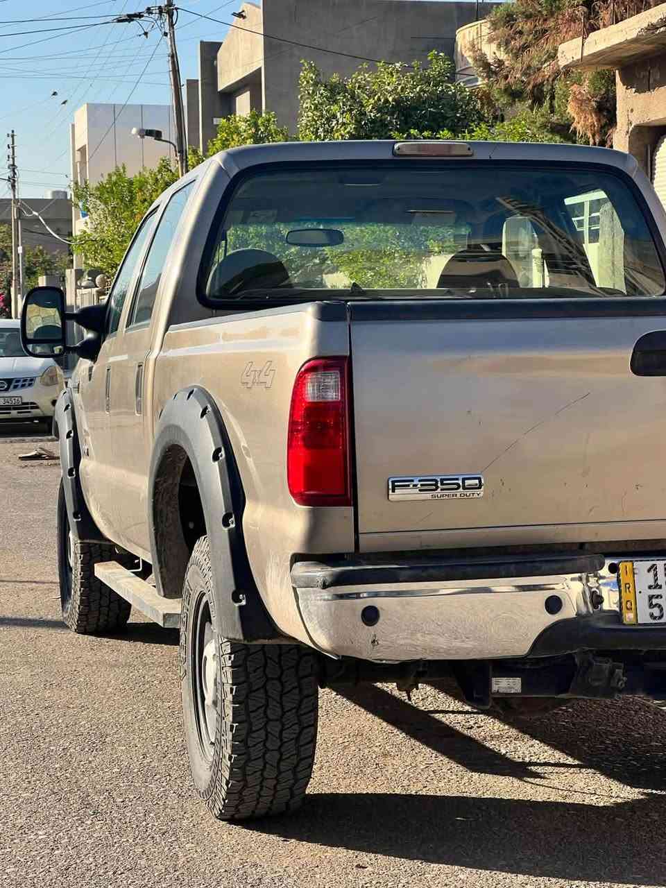 السلام عليم
سياره فورد F-350 موديل 2007 

بيها كصتين شاصي سبب تصغير البودي للجماليه (السياره كاز)

سياره بسمي 

( شرط شرط التحويل )

مكاني كركوك 

سعرها 90 وبيها مجال 

للستفسار اكثر  ***********
