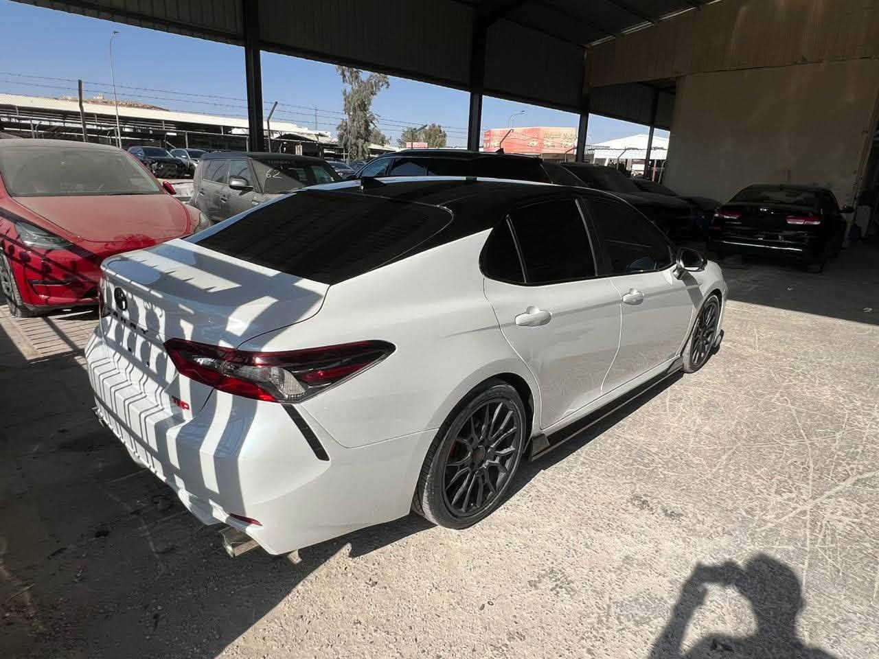 كامري TRD 2023 محرك V6 3.5
مواصفات الـTRD معروفه

ماشيه 21 الف فقط

ضررها واضح بالصور

رقم شهداء انبار مستلم السنوية والارقام مثبتها

السعر 240 وبيه مجال

مكان السيارة بغداد / العامرية

للاتصال ***********
