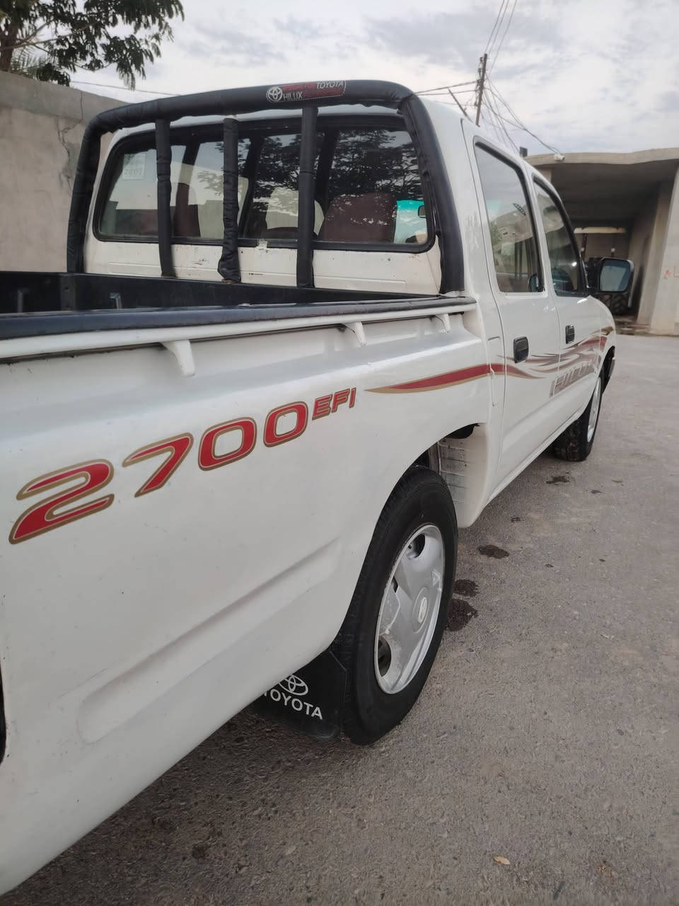 سلام عليكم للبيع تويوتا موديل 2000 رقم سليمانيه شرط التحويل داخل أحمر كير ومحرك بالشرط موصفات GLXمكان سياره ديالى الاستفسار اتصل ***********
