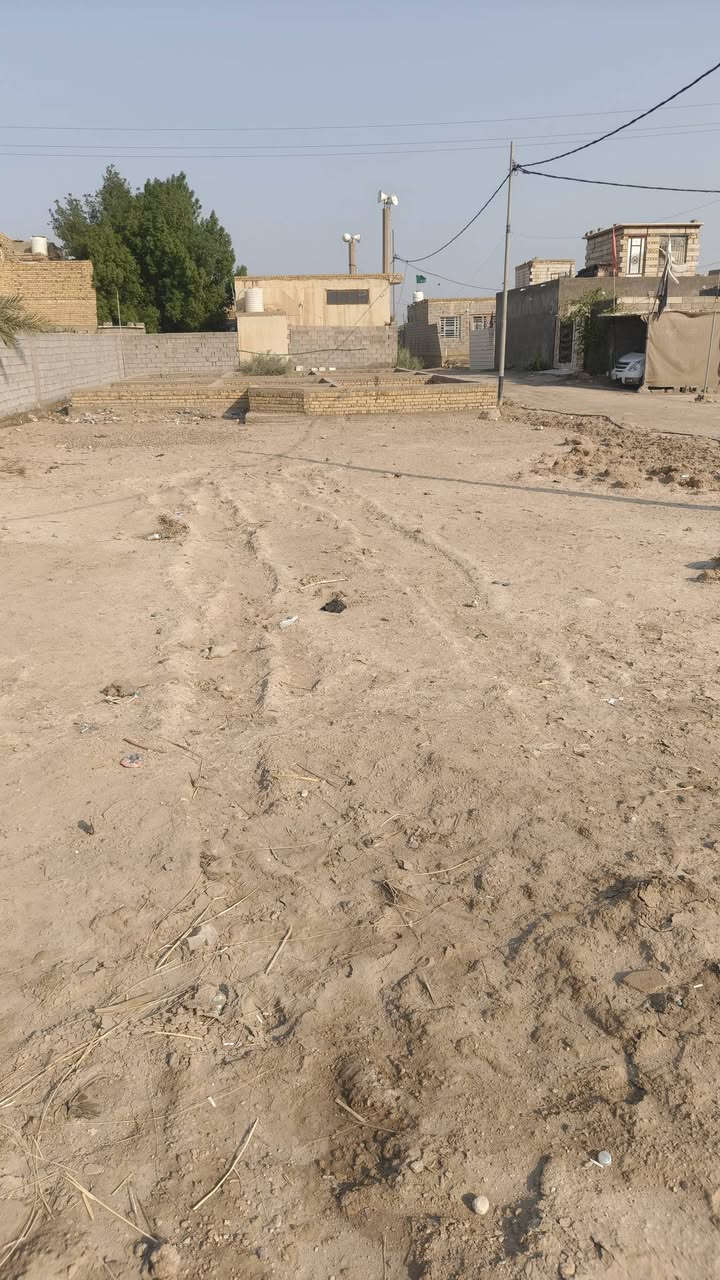 بليو زراعي ناحية فضليه قريه الزهراء مساحة ٥٠٠ متر بيلو ركن بناء غرف ٣ صاله مطبخ ديوانيه هول صحيات خدمات ماء كهرباء شارع تبليط قريب عله شارع زوار طريق ناحية فضليه وناصريه شارع ال دبي سعر ٤٥ وبي مجال قليل وتصل عله رقم *********** وتصال عله واتساب
