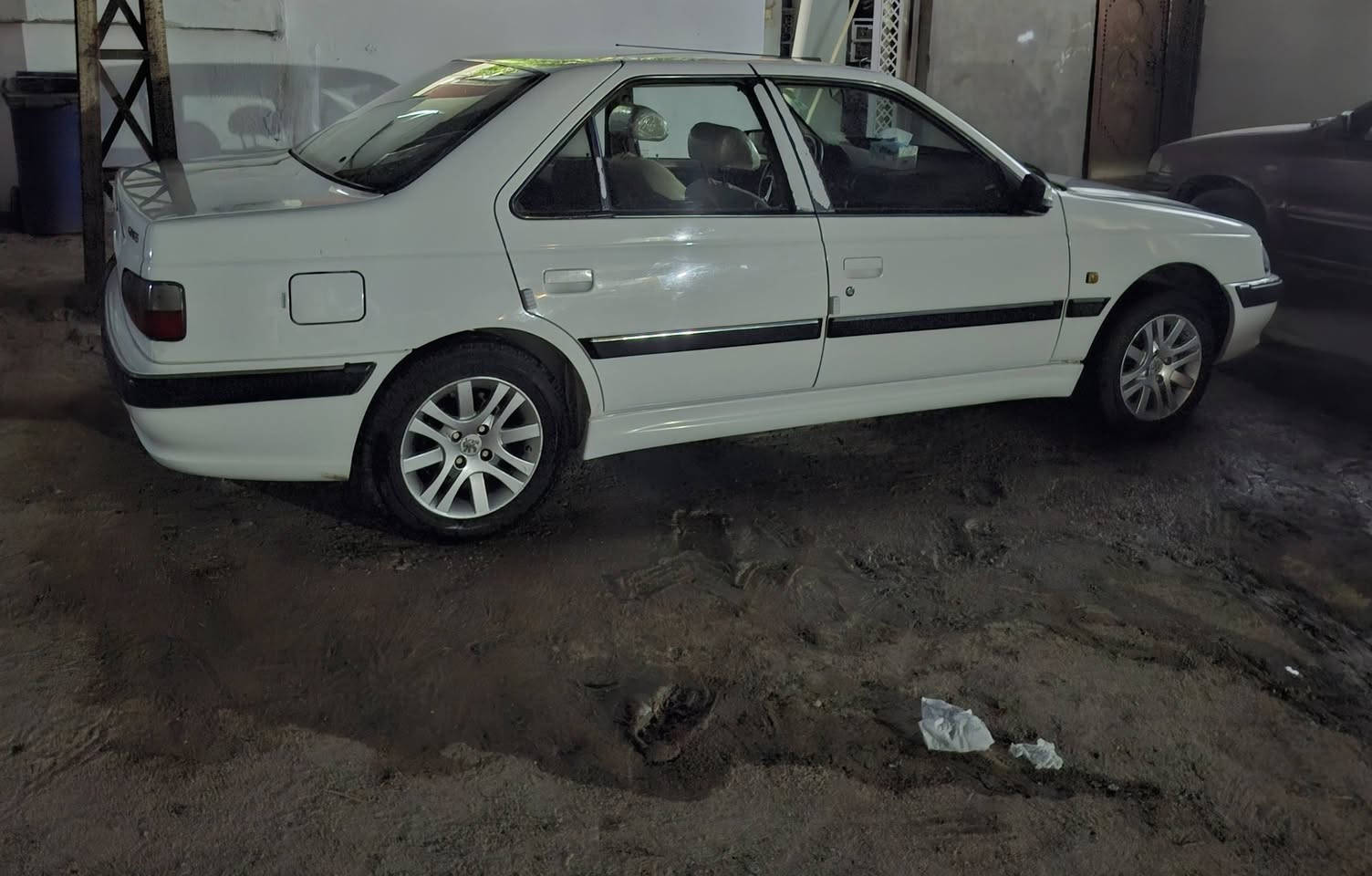 بارص موديل ٢١
64 بيها مجال بصيط 
سيارة جديده كلش ماشيه 105 حقيقي 
كير محرك كفاله 
استخدام شخصي ما مشتغله ابد سيارة 
تبريد حداديه تخم تاير جاهزة ع الاخير 
شاشه كامرة حساس خلفي 
داخلها نضيف سنتر لوك جام كهربائي كله شغال باتري جديد سيارة ما ملعوب بيها كله بلادي 
منضومه زينون ثلجي واصفر 
لا تنقيص ولا تبخير ولا قطرة دهن اذب مكينه ناعمه وصافيه خير من الله 
اشاير بالمري كهربائيات كلها شغاله ولا كلبوب يشتغل بالدشبول كله بلاد 
رقمها قادسيه شرط المداور 
مكانها ديوانيه المركز 
الضرر بيها جاملغ امامي وبنيد اثر طخه بصيطه بالطرف مال بنيد وجاملغ ما صلحتهن بدلتهن يعني شرط شاصي سليم بدون دواخل ع شرط سونار الضرر مايحتاج ابدلهن بس بدلتهن افضل من بارد ومكان صغير كلش ضررهن تجي وتشوف بعينك 
راشها ماده من جوة جوملغات وجوة سيارة يمنع الطين ومايخلي يلزك بالسيارة ويمنع الاخياس 
سيارة احلا من حقيقه
للاستفسار ***********
