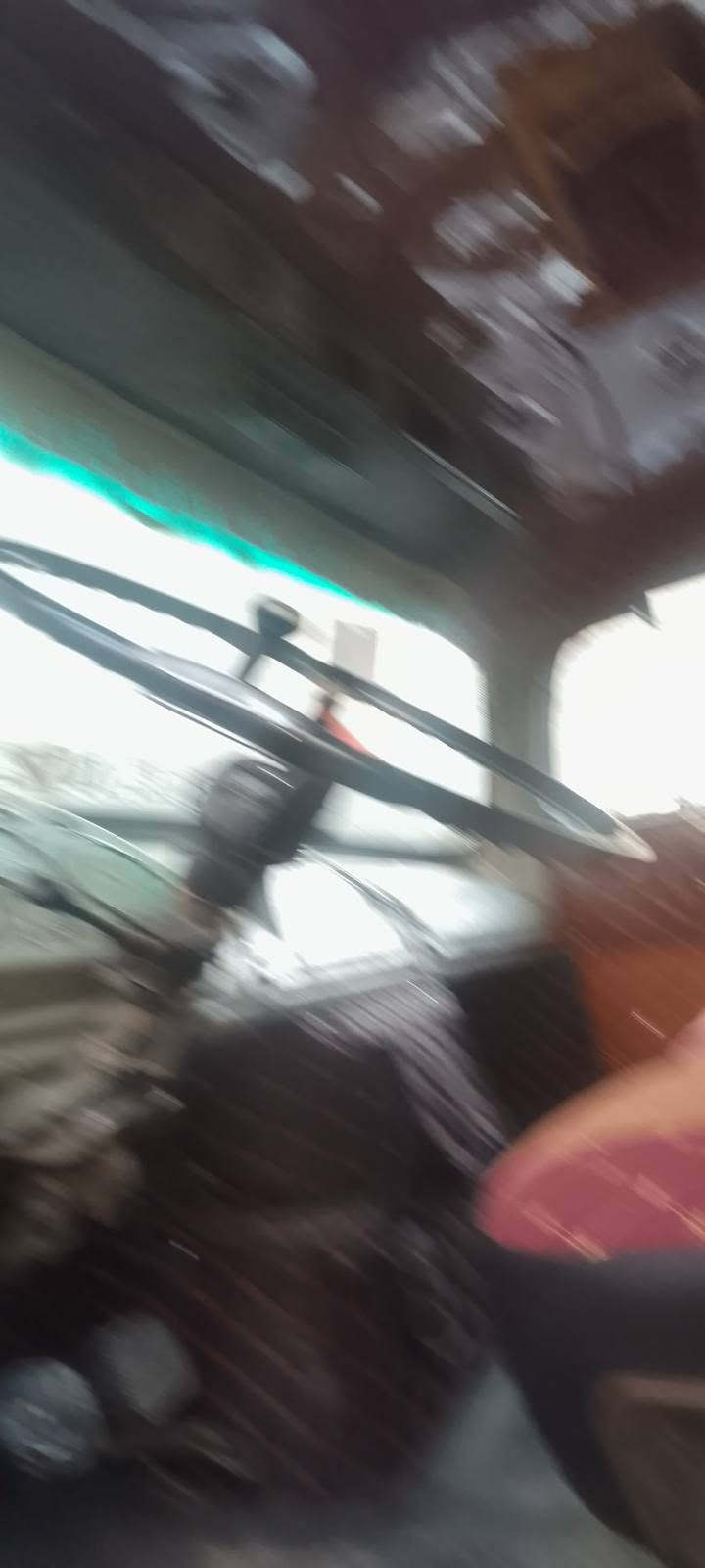 السلام عليكم للبيع القجم موديل قديم محدثه81 بيه تحويل ورثه جاهزة  محرك جديد كير 25جديد تخم تاير ***********
