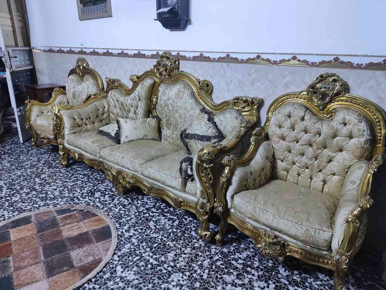 تخم ملكي للبيع 10مقاعد وتلث طلبات اي ضرر مابي بعده جديد جان مضموم الشراي يتصل *********** مكاني بغداد مدينت الصدر تقاطع الكياره بملكبر الغزلان
