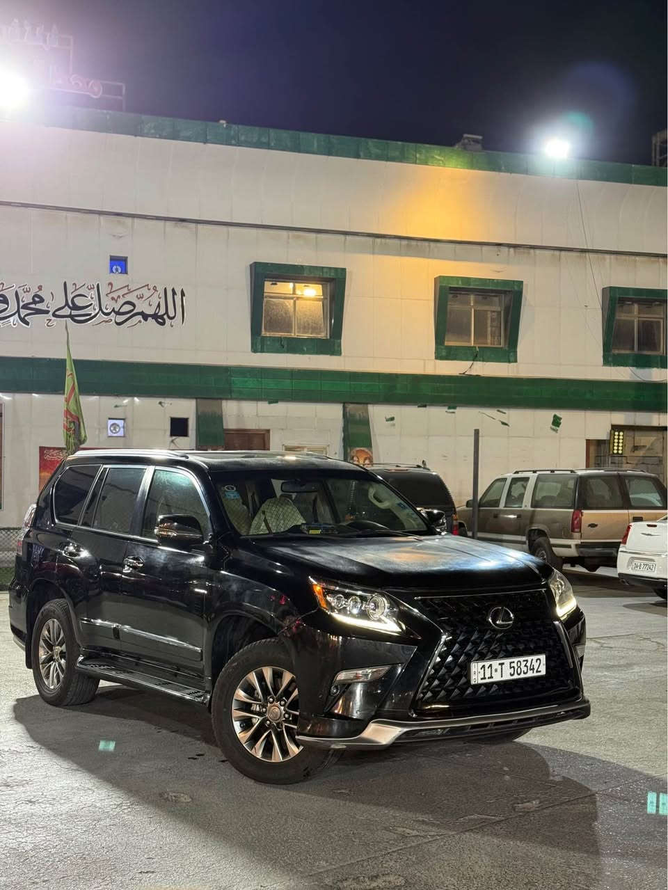 للبيع  لكزز GX460
2014 رقم بغداد باسمي تحويل مباشر 
بيها قطعتين صبغ جماليه بدون ضربه جاملغ وبنيد
فول للخير 

فتحه سقف  
مكينه 8 سلندر 4800🚀
جكات تصعد و تنزل 
تبريد ٣ قطع  ❄️
7 راكب و الخانه الاخير كهرباء 
بصمه دخول و تشغيل
اضواء ترحيب 
تبريد تدفاة كشن 
داخل كله جلد بيجي
كشن خزن 
سستم صوت ١٤ سماعه
وضعيات قياده 
ويل كروم

سياره عليها ادامه بل كامل 
تخم تاير انتاج هذا الشهر 
منضومه تبريد 
منضومه ماء 
منضومه بانزين 

كله جديد ترايها للسعوديه شرط 
السعر ٢١٠ وبيها مجال للشراي 
*********** البصرة, العراق
