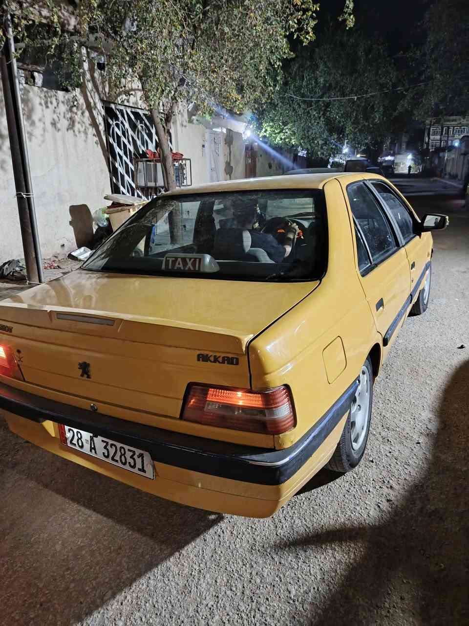 بيجو اكد 2016
سياره كفاله بس شغط باب السايق 
كير اومكينه شرط  لايت زنون شاشه تاب 
اوحداديه جديد تخم تاير جديد
تبريد ثلج تدفه شغاله سياره مال جناي 
السعر 40 اوبيهه مجال سياره بسمي 
هزه جديده امصفره هيئه اوغرامات
***********
