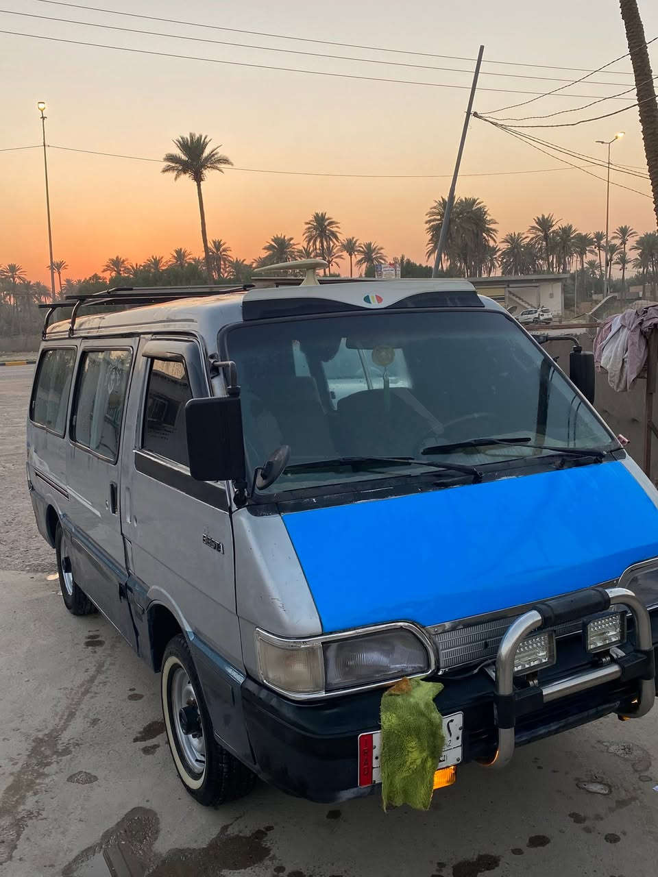 سلام عليكم كية بسته مديل 93 جاهزة مكفولة  من صبغ شواصي كير اكسن 
مكينة بيهة خيط بخار بدون تنقيص سيارة تحويل فقط 
سنوية نفذة بل ١٩ مكان حله شارع 80 سعر27بيهة مجال 
رقم هاتف ***********
