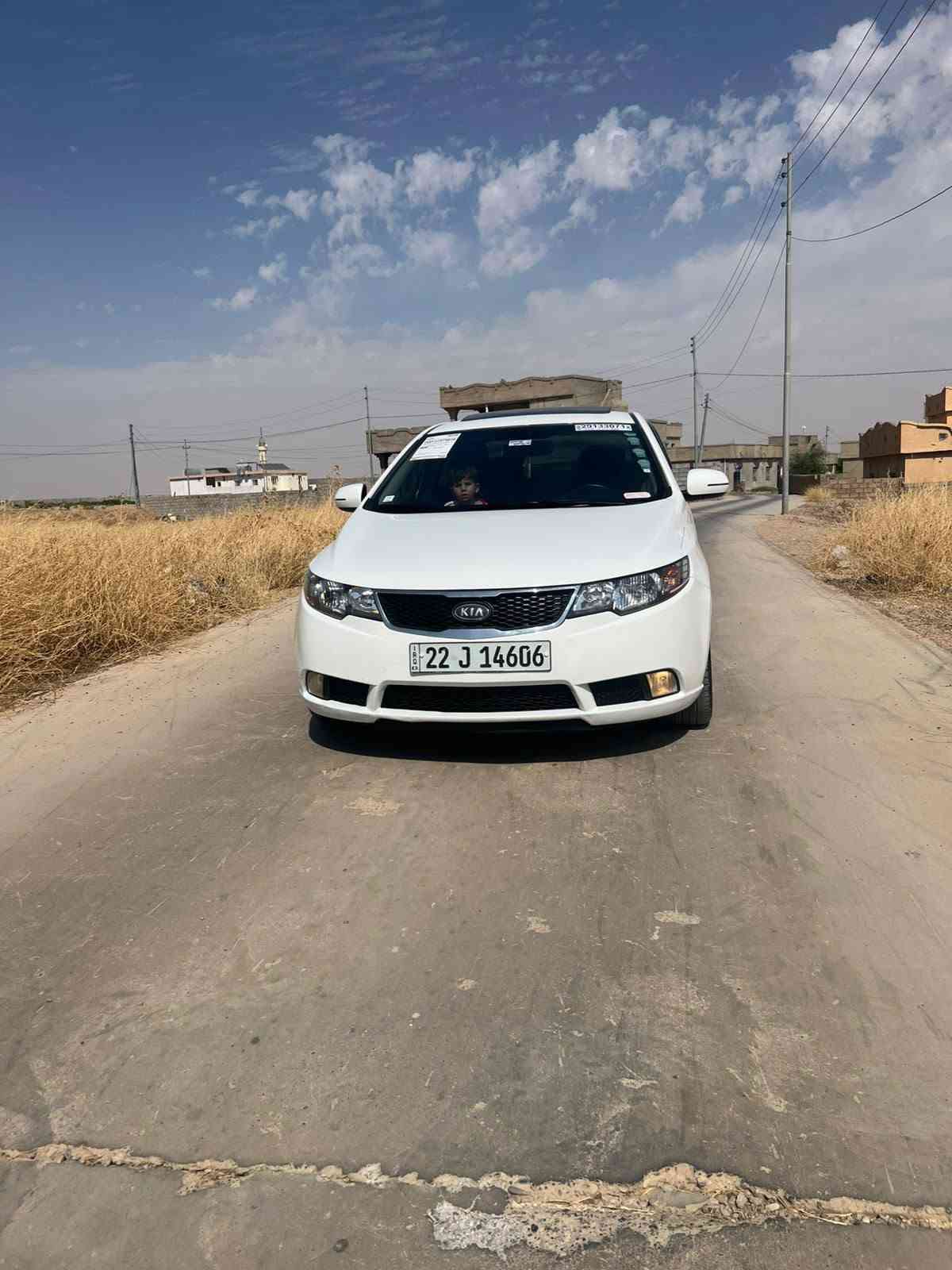 كيا سيراتو 2011فول من عده البصمه
بدون صبغ
فتحه شفتات ستيرن 
تحكمات ستيرن جهتين 
حساسات أمامي خلفي 
تبريد لمس مري شفط 
يده نيكل
ويل كب 
السعر. اتصل وتدلل
الاستفسار *********** 
بي واتساب
