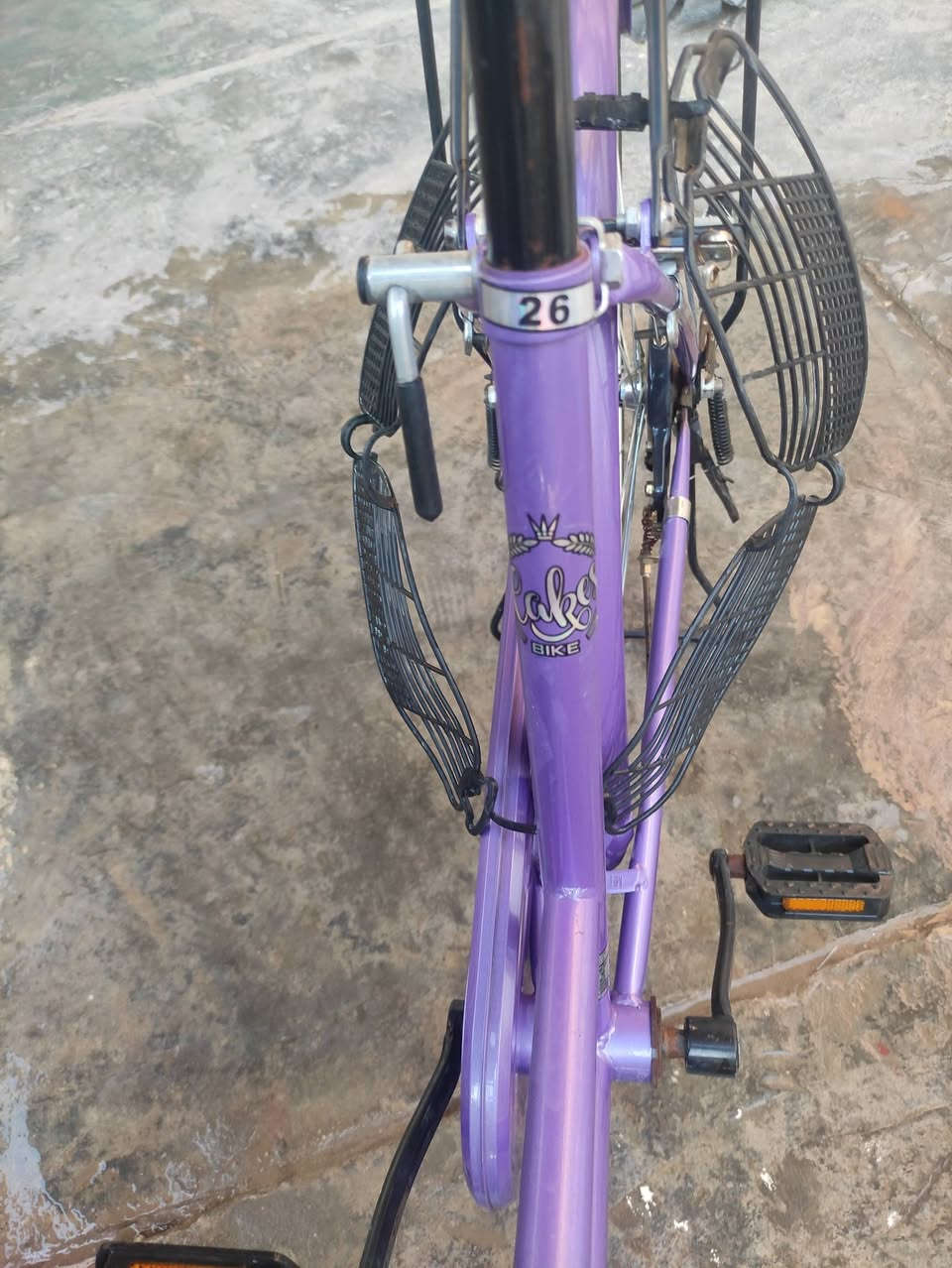 للبيع بايسكل بناتي 🚲💜

📏 الحجم: 26
🎨 اللون: بنفسجي
💰 السعر: 125 ألف فقط
📸 الصور موجودة، والحالة مبينة بالصور.

📞 للتواصل واتساب فقط: ***********
