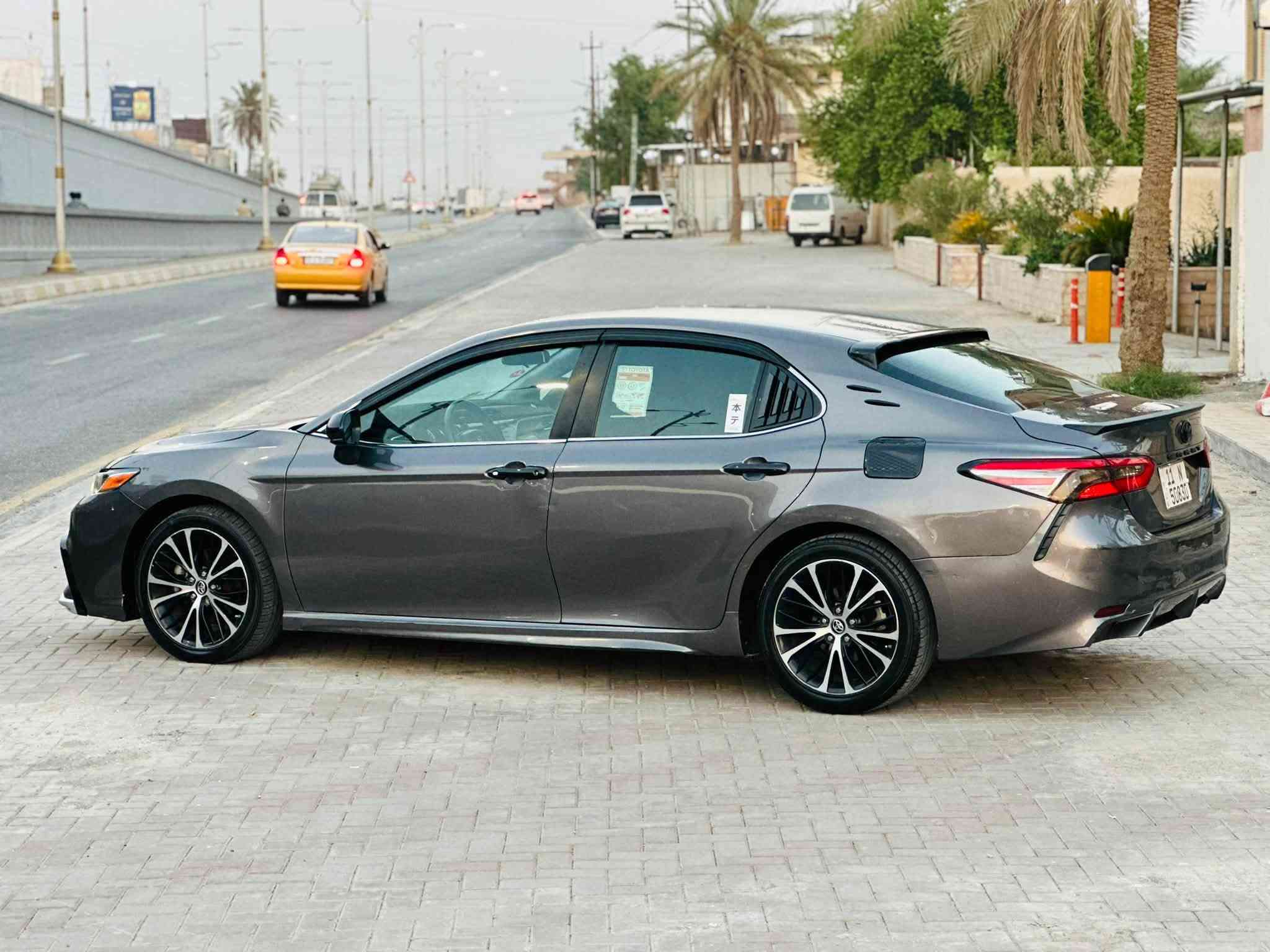 السلام عليكم للبيع كامري موديل 2018 محرك 2500 شرط كير وتماتيك شرط صدر امامي خلفي جديد تخم تاير جديد السياره بدون نقص بيها صبغ جملق وبنيد بيهاا مكانين بارد شبر شبر تجي وتشوف النضفه بعينك رقم بغداد بسمي سنويه جديده هزه جديد السعر 150 وبيها مجال يرهم مروس حسب القناعه مكاني تكريت ***********
