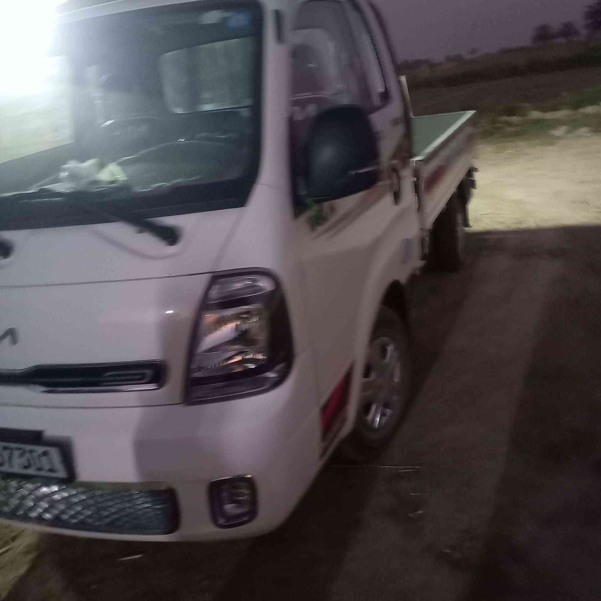 السلام عليكم كيا حمل موديل ٢٥ كفالة عامة شرط السونار دواخلهة تخبل علة وضع الشركة مدوشمة جديد بعدهن تايرات شركة السعر ١٦٥ وبيهة مجال حك الجية الرقم كورك ***********اثير ***********والموشراي لايتعبنة
