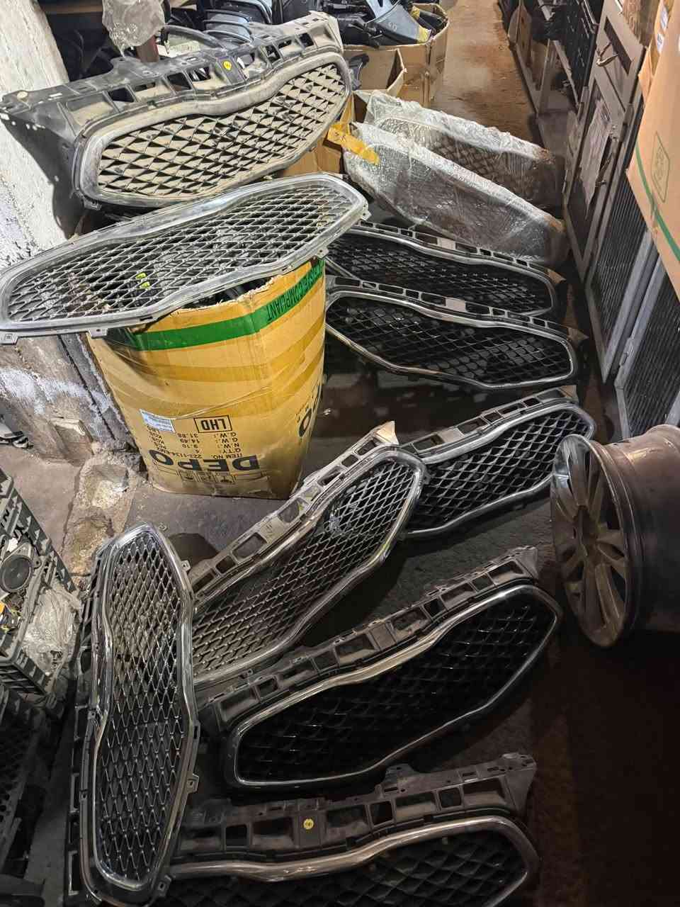 عرض مستمر مع مركز الكوري
العنوان أربيل صناعه شماليه
اي بك لايت كادينزا ب ٧٠ الف 🤫
اي عطر كادينزا ب ٧٠ الف 
🤔بلاجكتور موديل ٢٠١٢ زوج ٥٠ الف 
بلاجكتور ٢٠١٤ ليد اسود زوج ٢٠٠ الف 😌
بك لايت صندوق الزوج ٧٥ الف 🫣
للاستفسار *********** 
غير متواجد ع فيس اعتذر ع مراسله 
واتساب او اتصال
