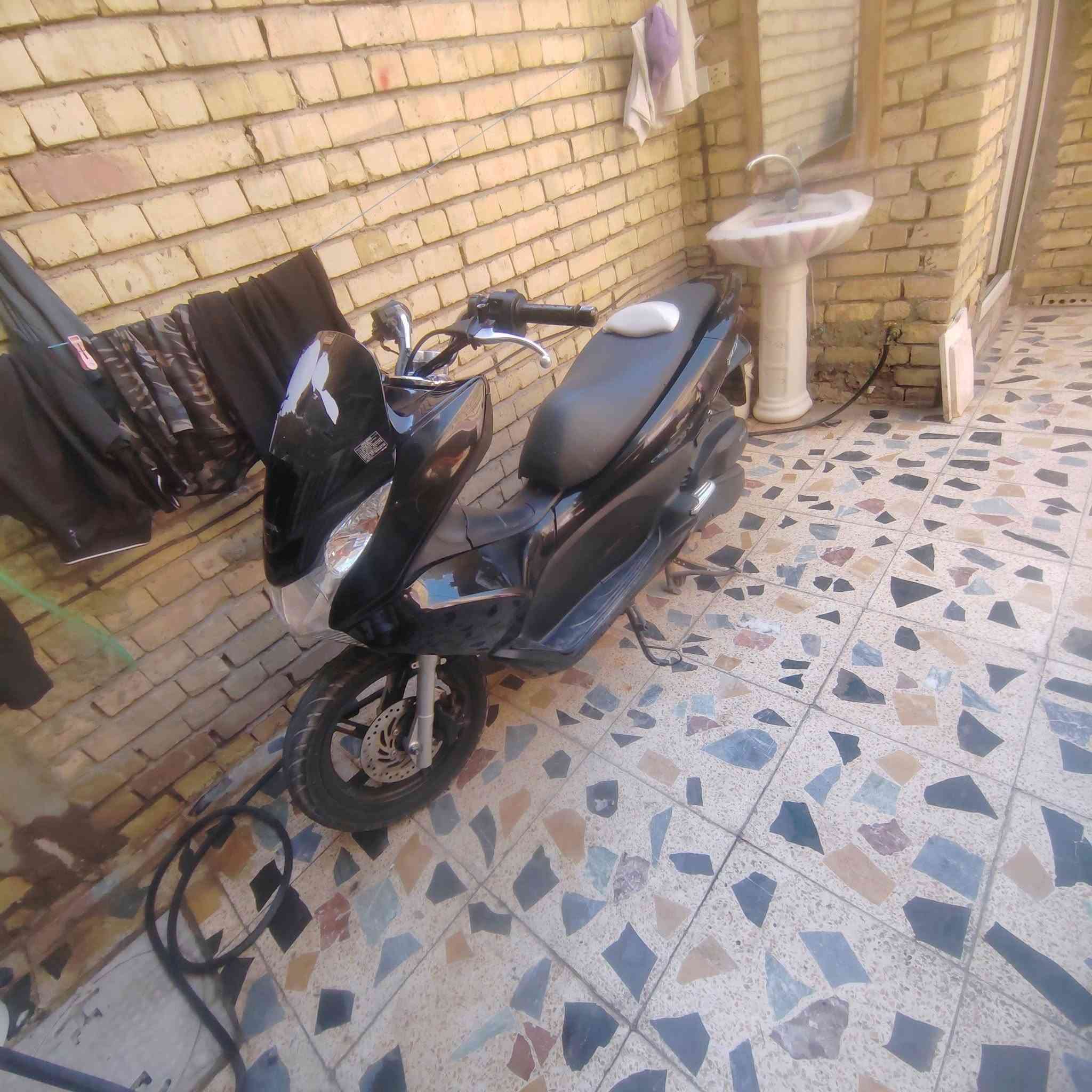 جيل الول ماشيه 40 البيع ما مفتوح  تجي تكلب  وتفحص يله تاخذ بغداد الشعب السعر 10 وراقت  وبيه مجال ***********
