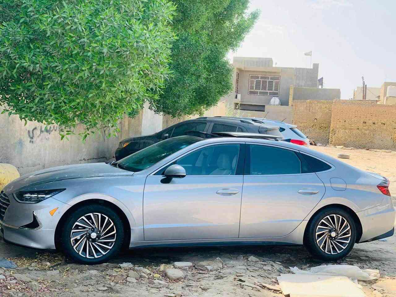سلام عليكم 
سوناتا هايبرد 2023  فول موصفات VIP  اعلى فئه بل سوناتا 
بيها صبغ بيبان 2والدور مال جاملغ الخلفي  بجي كبس صور. الحادث بل منشور
ماشيه 20الف ميل 
رقم بابل باسمي 
السعر 163
مكاني حله ***********
