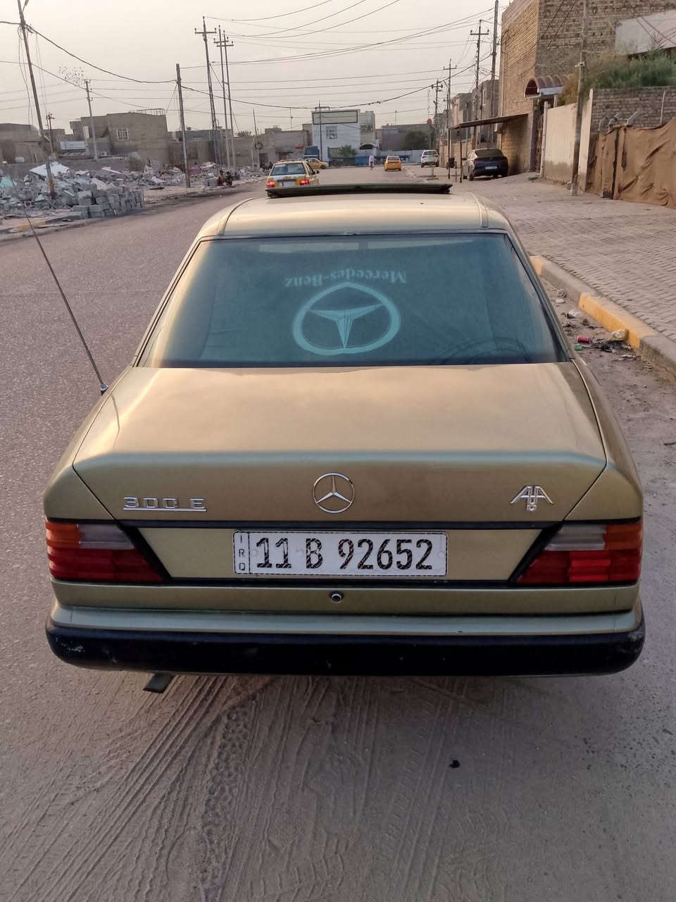 سياره للبيع موديل 86سياره جديده لا غياس  لا ضربه كله بلاد صابغه صبغه جماليه  كير مكينه بطه جدد رقم بغداد هزه جديده سياره بسمي مكاني ديوانيه سعر 80او بيه مجال قليل سياره ماذب عليه برغي تبريد شغال تصل ***********
