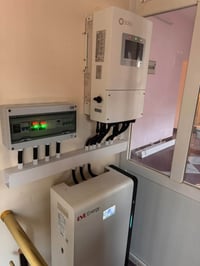 منظومة شمسية • بطارية ١٦kWh • انفيرتر Solis ٦kW