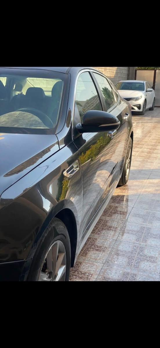 سلام عليكم اخوان 
اوبتمه ٢٠١٨ امريكي 
مواصفات معروفه 
محرك ٢٤٠٠ gdi
فقط معلاي كازكيت و ادامه شرط دير بانزين عادي وتكبس دكه دوانز مابيهه شركه يعني كير ومحرك ماشاء الله شركه
سياره مابيهه نواقص 
حادثهه من امريكه خشم البنيد فقط ونفسه مصلحينه وبيهه شبر صبغ بجاملغ الخلفي جوه قبق البانزين فقط 
وسياره كدامكم كلش حلوه ونضيفه جاهزه تايرات جدد صدر جديد تبريد ثلج 🧊 
سعررر ١٢٥ وبيهه مجال كلش بسيط 
مكان سياره الانبار الرمادي
هـ***********
واذا اكو مراوس اني اراوس تكسي او خصوصي النترا او كورله او فورتي حسب

نص مكتوب في الصور:
- الأربعاء