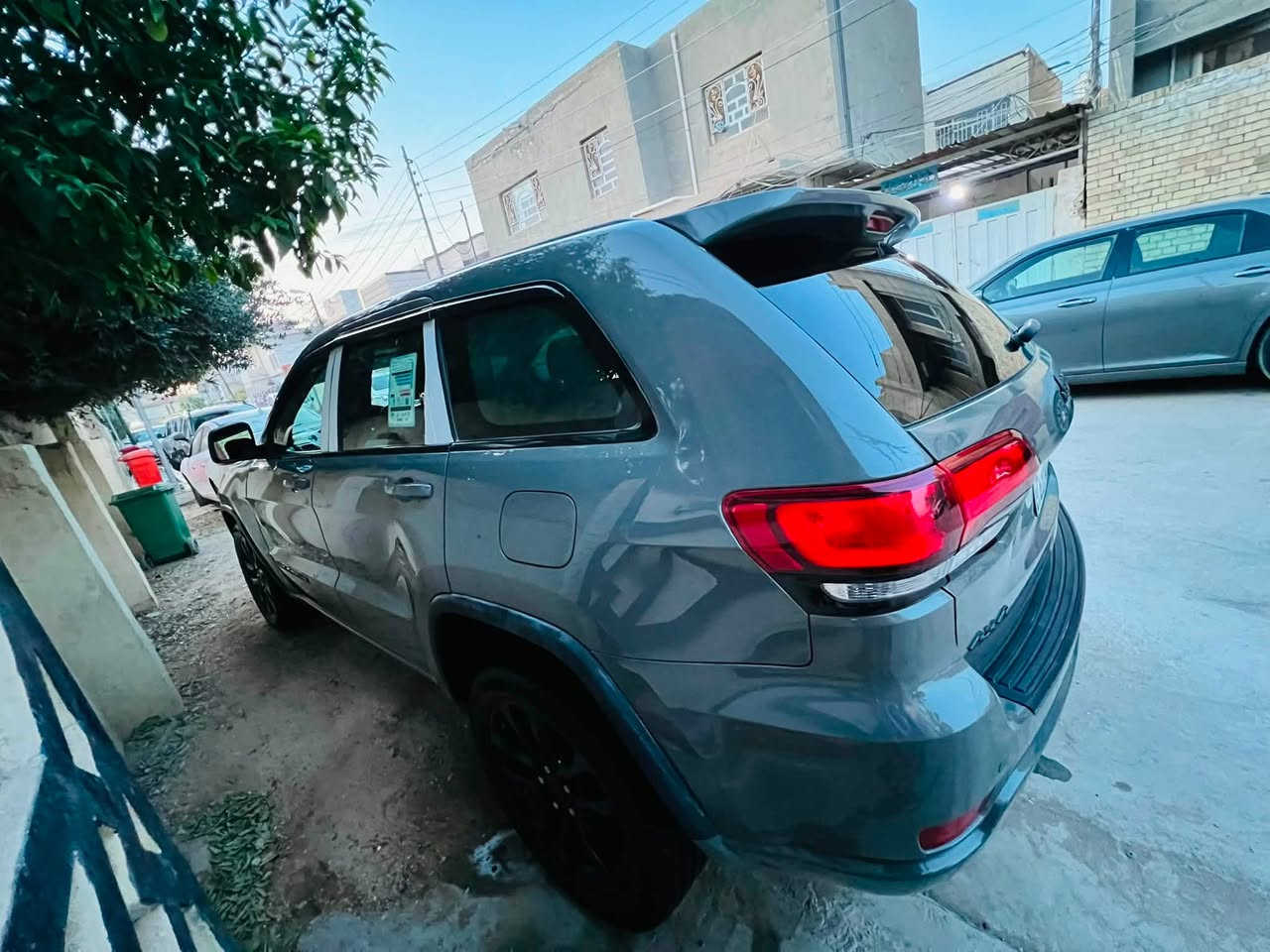 للبيع جيب وارد امريكي ضرر بنيد والتكمه مال السايق بيها صبغ فقط تكدر تكول قطعتين صبغ موديل ٢٠٢٠ مواصفات بلاك توب نص فول رقم بغداد باسمي مكينه ٣٦٠٠ ماشيه ٦٠ مكاني بابل السعر ٢٠٠ للاستفسار الاتصال ***********
