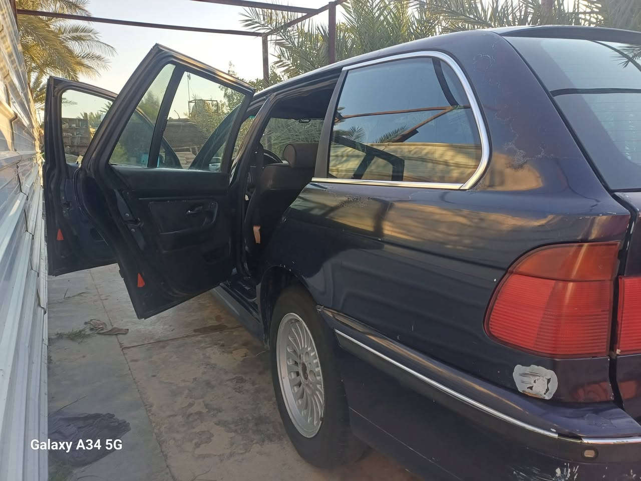 BMW..525..1998
رقم انبار انكليزي تحويل مباشر هزة جديدة  ، محرك وكير وتبريد بحاله ممتازه 

حدادية مع دبلات جديده طقم تاير وباتري جديد ، تحتاج ترتيبات غرفة السيارة مع بعض الملاحظات بالبدن الخارجي ، 

السعر ٥٧ وبيها مجال 

مكانها الانبار / حديثه 

***********
