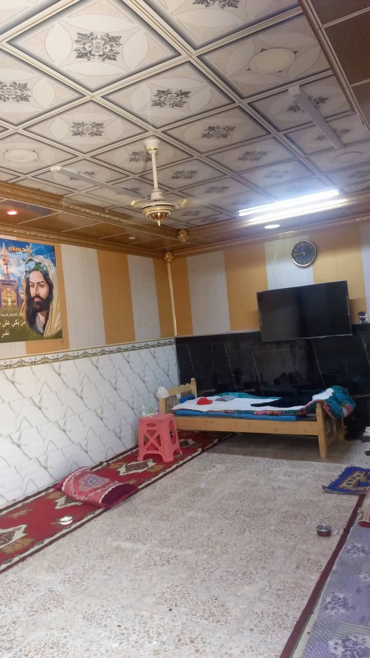 بيا للبيع مساحه 300متر طابو صرف المكان العوفيه قرب الكرفانات يحتوي البيت على خمس غرف طابق واحد البيت الكدام يحتاج ترميم بصيط ***********
