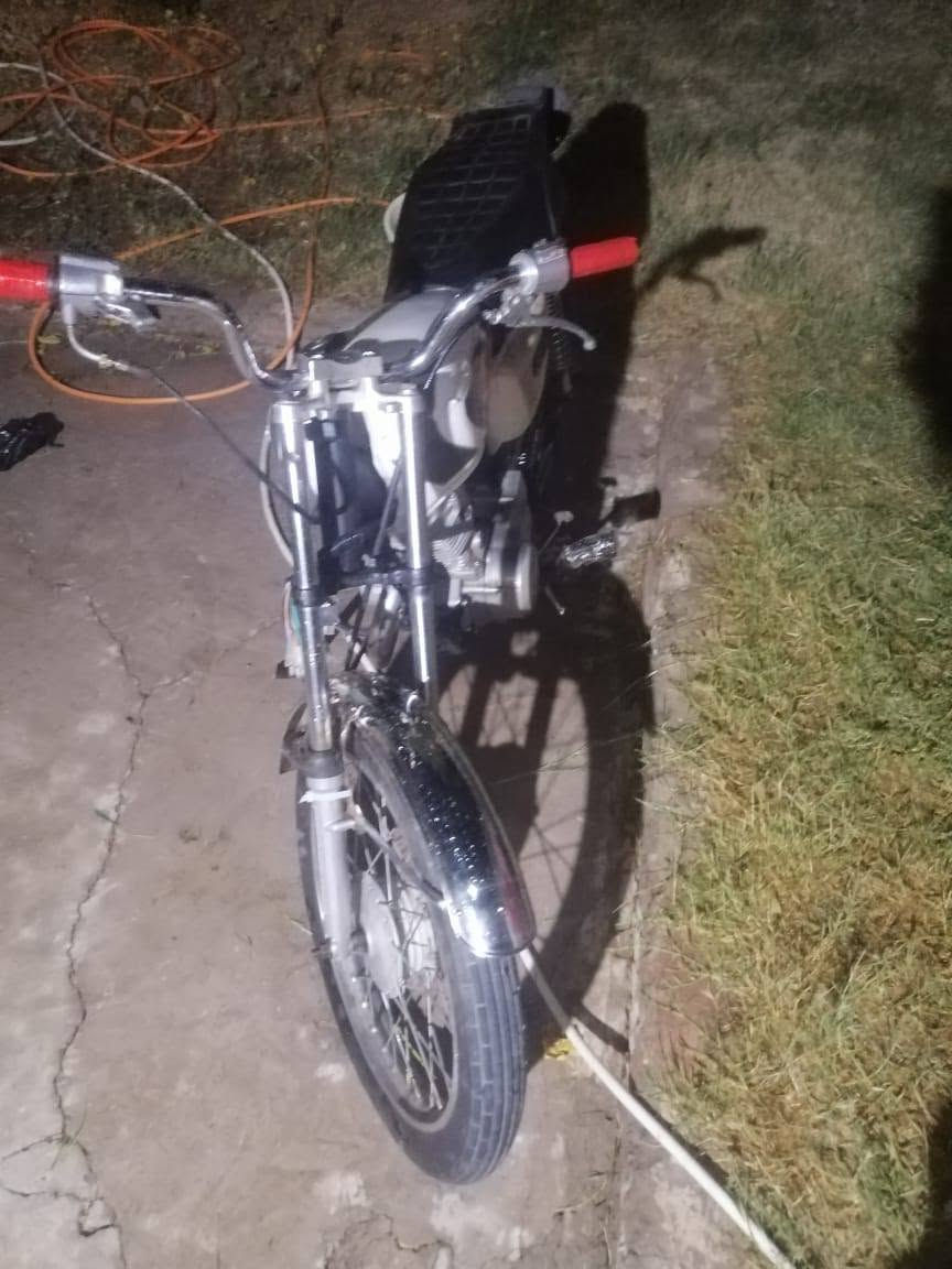 ***********السلام عليكم اخوان بارت للبيع سعرو 180وبي مجال بسيط غراضو كلها جديده بس بي ملعب بويل الوره وصوت بل محرك متواجد خاص ***********
