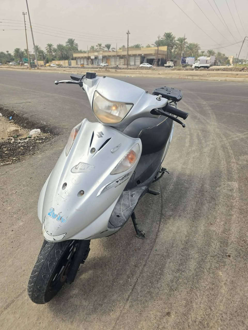 السلام عليكم دراجه ادرس 120للبيع المكان الشعب شارع الصحه فلكة الفيحاء ***********السعر 300و بيها مجال دراجه حلوه مكينتها و كفرات نفس البصور
