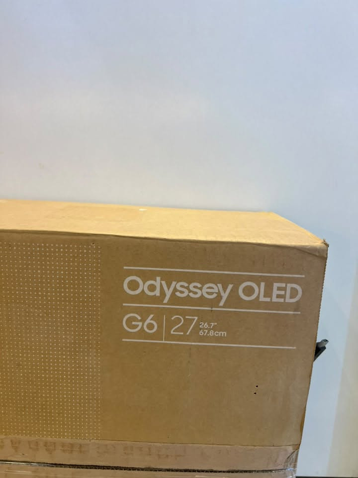 شاشة سامسونك G6 نظيفة جدا وبعدها بضمان سامسونك
الشاشة OLED بحجم 27 
دقة QHD (2560×1440)
 معدل تحديث 360Hz
زمن استجابة0.03ms 
مليار لون 

السعر  875 الف 
للاستفسار *********** مكاني بغداد
