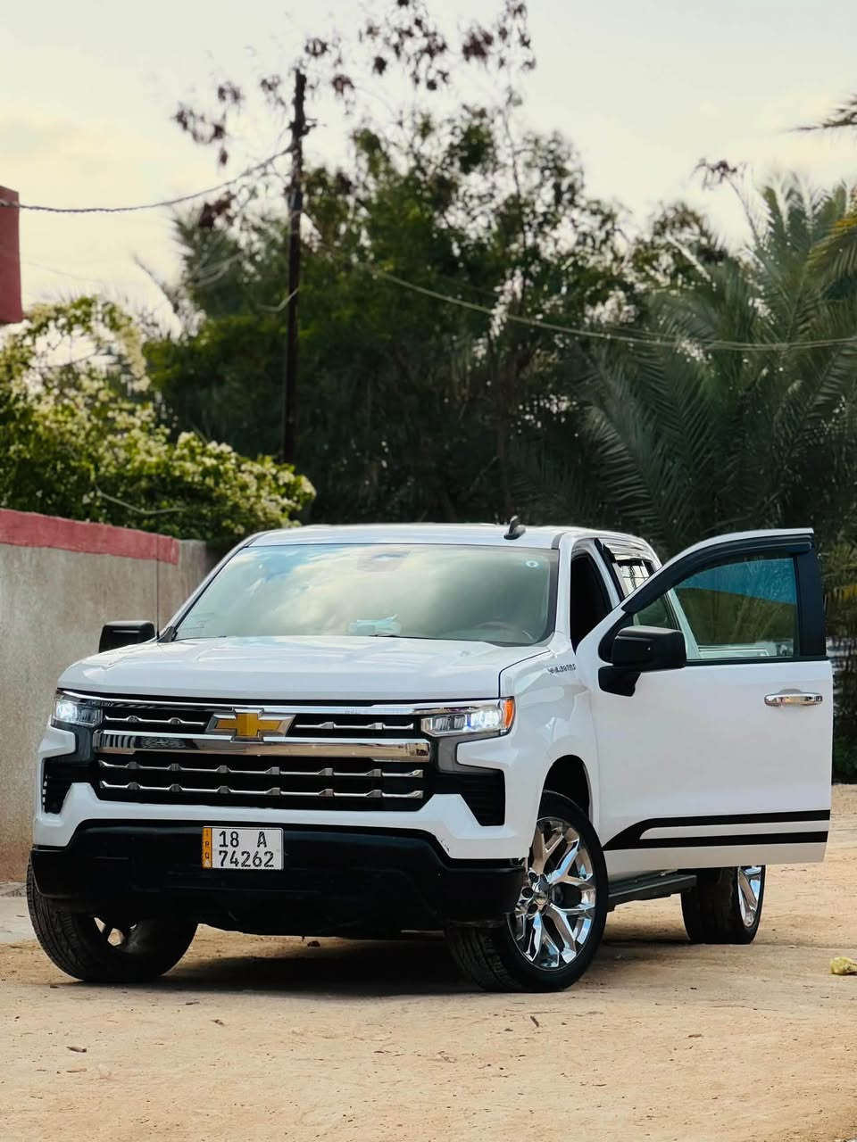 سلام عليكم
Chevrolet Silverado 2024
 
باب طويل بدي قصير المرغوب 

مواصفات LT 

مكينة 2700 تيربو 

حادث السياره جاملخ وبنيد سونار موضح بل صور

سيارة ماشية 25 الف فقط 

كير مكينة حدادية تبريد كله مكفول اي نقص مابيها 

رقم بابل هزتها جديدة مداور ثاني يوم 

240  وبيها مجال بسيط 

مكان السيارة بابل 
***********
