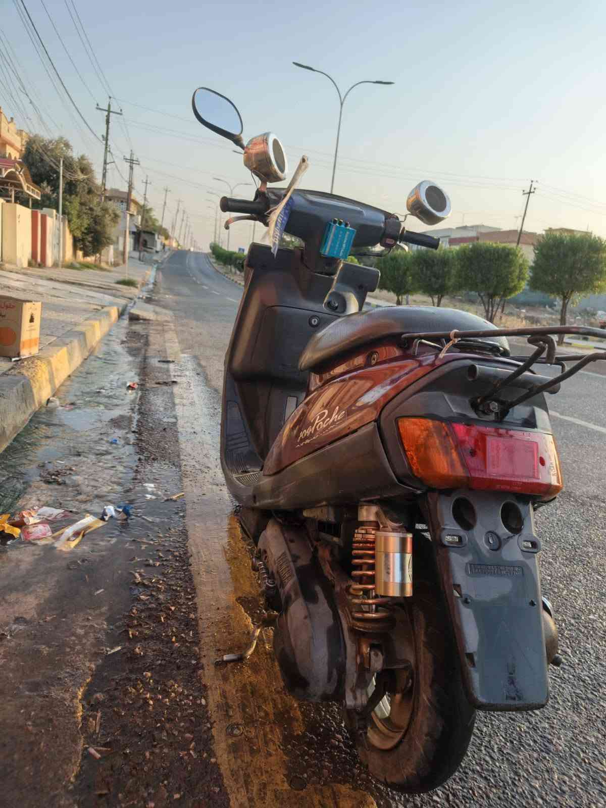 للبيع الي مايشتري لا يتعبني السعر ٢٠٠
محرك مو مفتوح نكره سلف قبق هندر مو مفتوح 
شاصي جديد ***********
