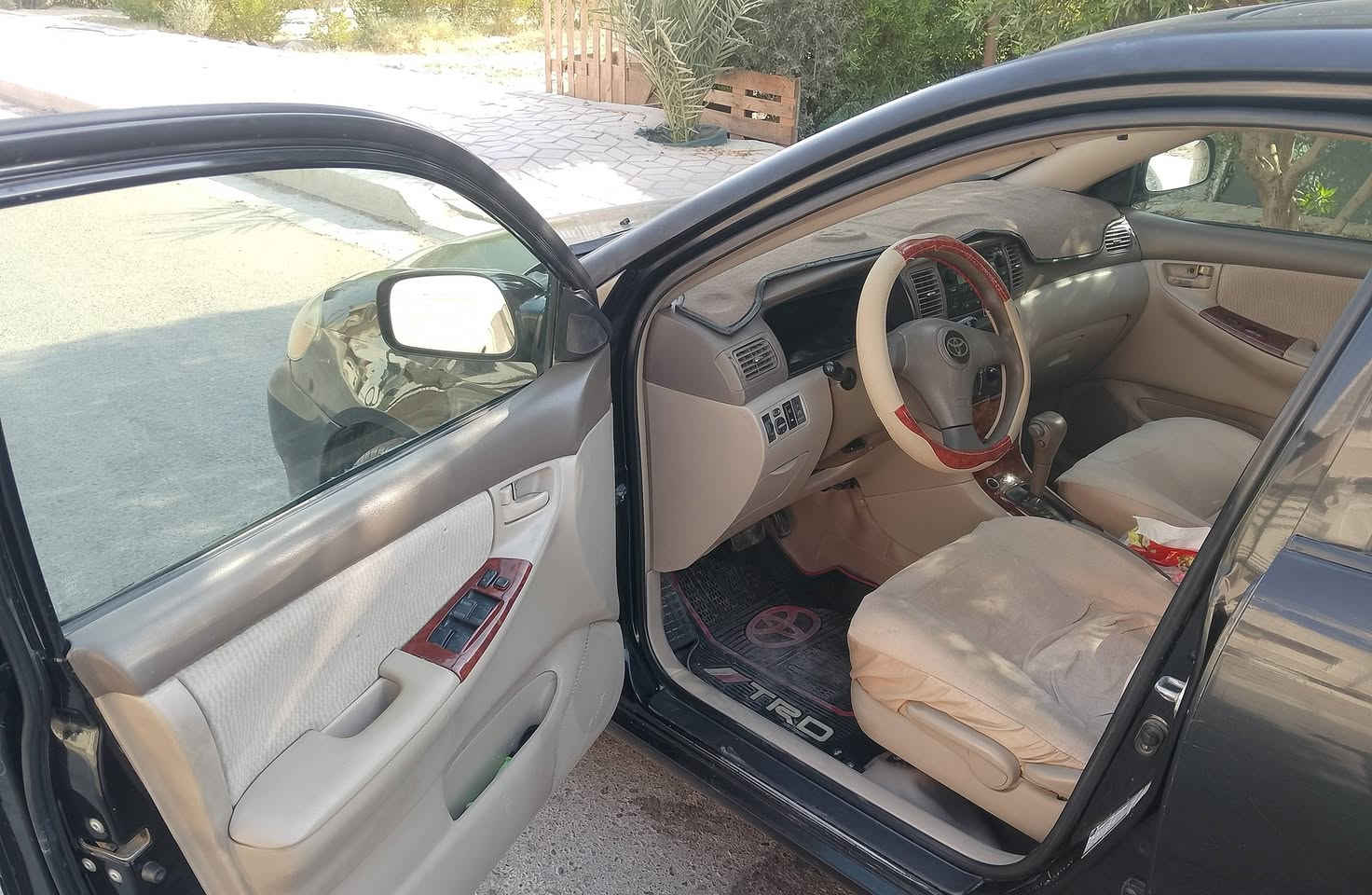 السلام عليكم 
للبيع كورلا نحلة وراد أمريكي 2008 محرك 1800 بدون حادث فقط بيها صبغ اثر جراد رقم دهوك شرط تحويل سعر 85 وبيها مجال للاستفسار الاتصال على الرقم ***********
