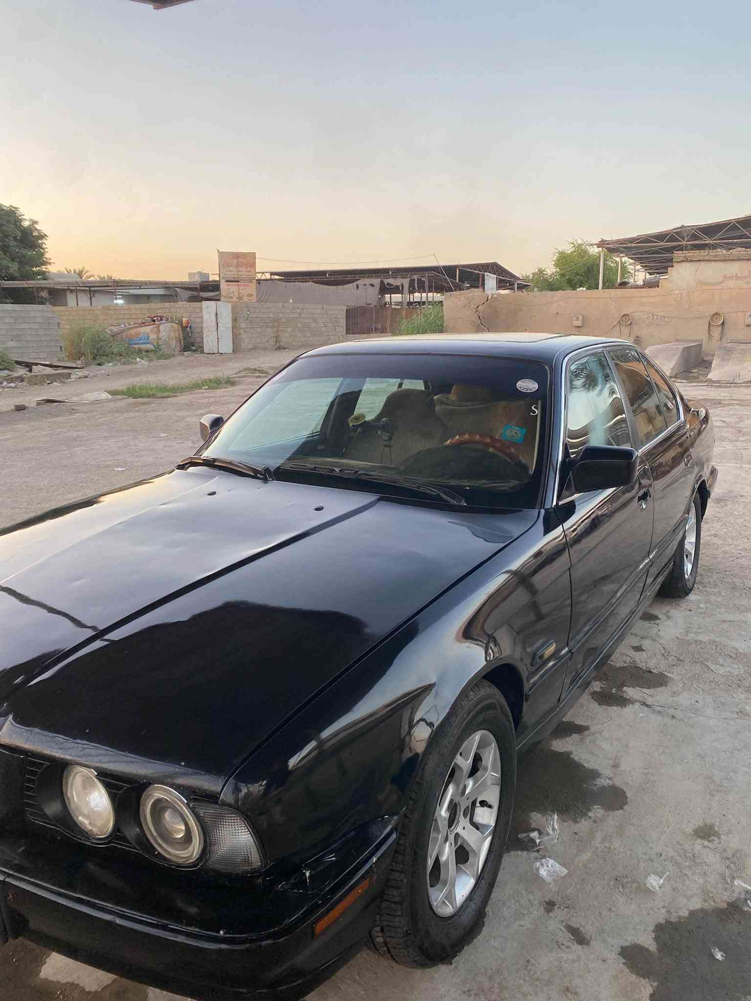 سلام عليكم  للبيع او مراوس حسب القناعه
525 كبس كير عادي

طخم امام جديد صدر

طخم خلفي جديد صدر 

كير ومحرك شرط 

 

تايرات جدد 

رقم صلاح الدين دولي تحويل ثاني يوم 

لايتات زينون اصلي 

دمام مضخم صوت 

موديل ١٩٩١ 

شرط الوكاله والتحويل 

نقوصات السياره سلايت فالته الايطه الي تكعد بل سجه 

اكسل مقفول يعني بطناش ومعدل 

السعر 40وبيها مجال شرط ترايك للبصره 

مكاني صلاح الدين تكريت 
***********
