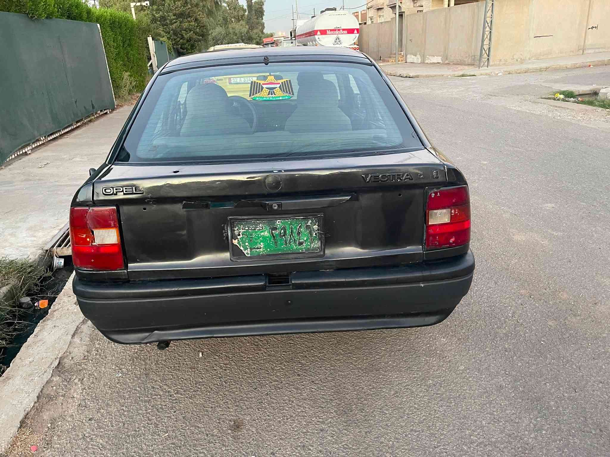 السلام عليكم اوبل فكتره 1990
مصبوغه جماليه كير شرط محرك صرف بدايا 
تنتا شرط التحويل  موصل جانب الايسر                          السعر  23 وبيها مجال 

للستفسار اكثر  ***********
