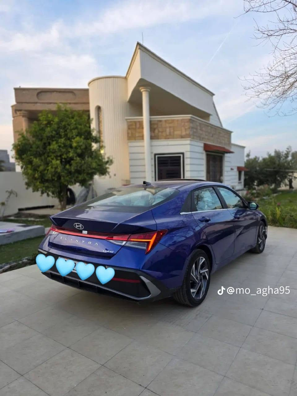 للبيع سياره النتره موديل 2025محرك 2000دوش لمتد 1/1مفوله للاخير رقم اربيل ضررها بابين صفحه السايق كرسي السايق كهربائي  بصمه تشغيل عن بعد ماشيه69الف وقابل للزياده شي قليلا سعرها157ورقه وبيها مجال للشرايه
***********واتساب او اتصال 🌷
عنواني بغداد

نص مكتوب في الصور:
- @mo_agha95
- @mo__agha95