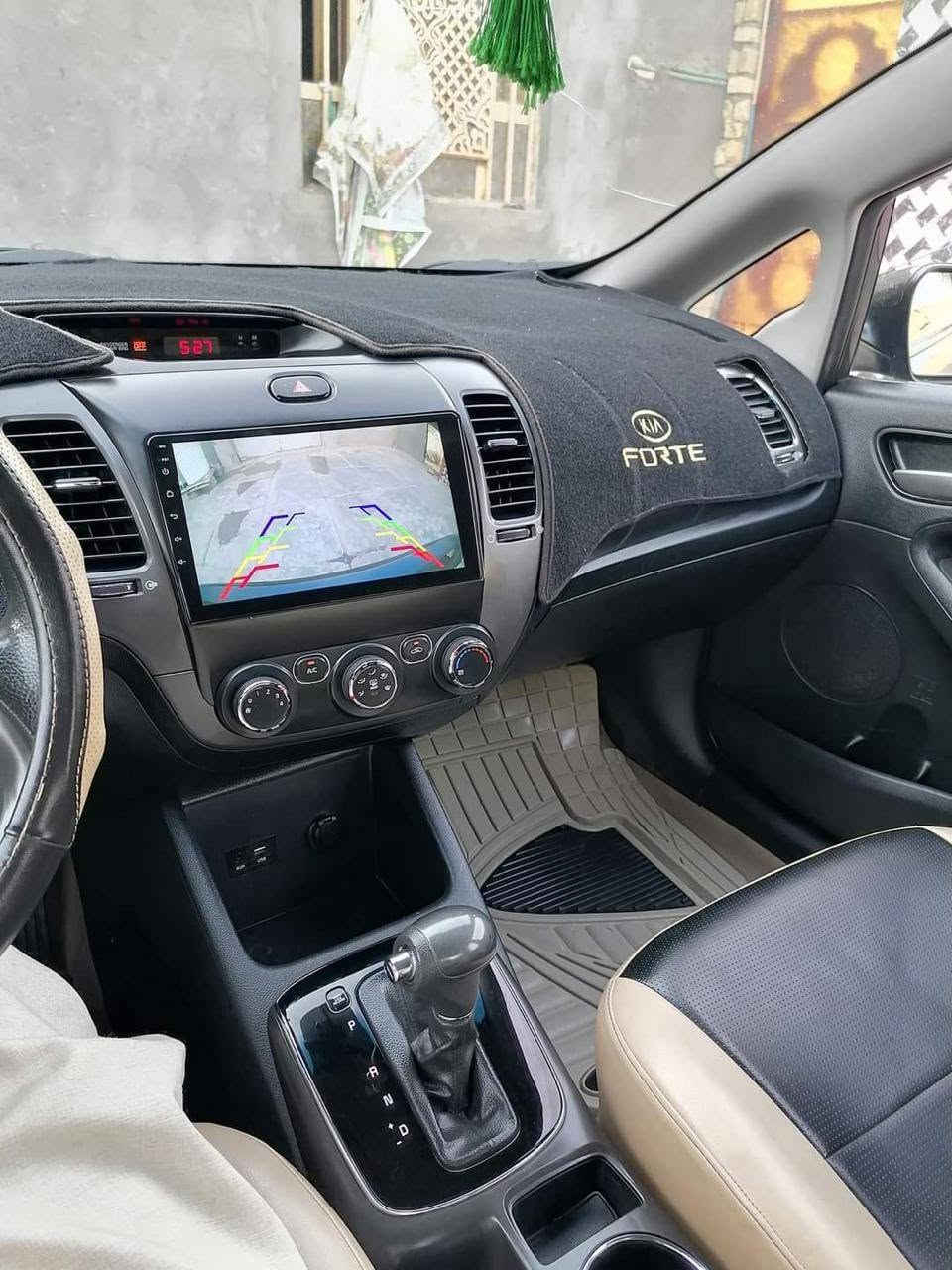 السلام عليكم ورحمة الله وبركاته
البيع كيا فورتي موديل 2018 وارد امريكي حادثها خلفي بداية الجنطه فقط بدون دواخل ولباقي مكفولة كفالة عامة اليبل واحد سيارة جديدة وجاهزة من كلشي تبريد ثلج حدادية تخم تاير كير ومكينة 2000 دوش مكفولات رقم انكليزي السيارة بأسمي ثاني يوم احولك غرامات مصفره سيارة احلى من صور السعر 
الأستفسار الأتصال على الرقم 
 ‭*********** 
اتصل ،،خاص مامتواجد على النت الرقم بي واتساب
مكانها الناصريه 
تجي تشوف وتقتنع والسعر بيك خير وتدلل
ملاحظه صور الحادث مال امريكا مرفق مع الصور
