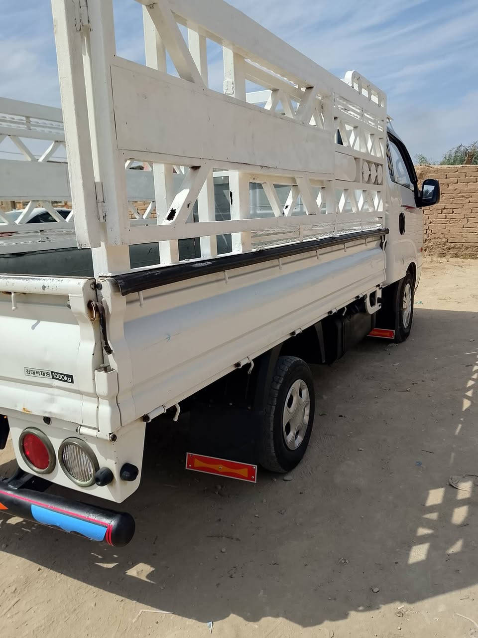 السلام عليكم كيا  ٢٠١٦ نثيه مسكر  ٧ گير  رقم بابل سياره جاهزه من الدعايه إلى الدعايه محرك گير اكسل درجه اولى كهربائيات  تحويل ثاني يوم السعر  ٩٢  بيها مجال  العنوان بابل حله  مركز  اتصل ***********

نص مكتوب في الصور:
- CHILL