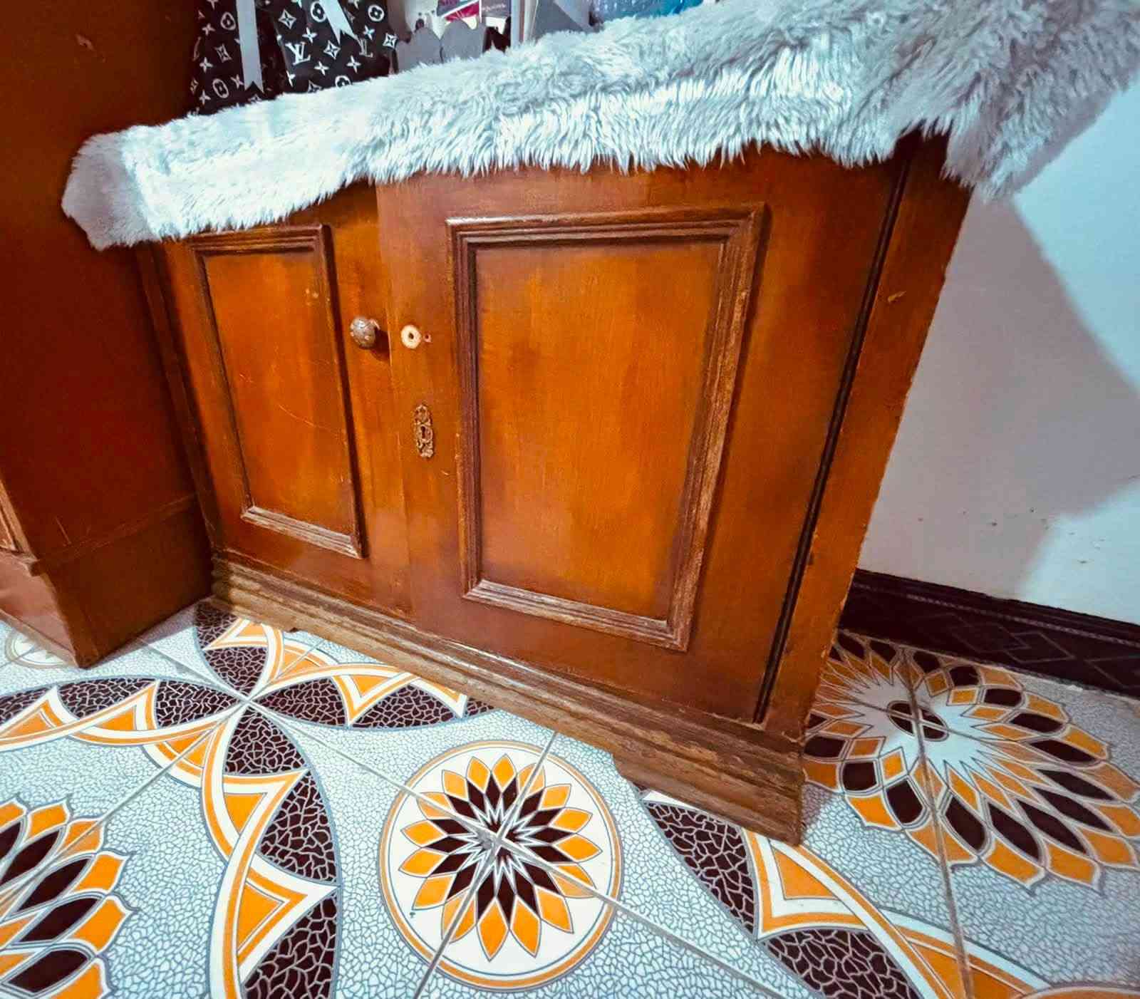 غرفة اخت الجديدة صاج مفصل تفصال 
السعر 650 الف وبيها مجال 
العنوان الفلوجة حي الاندلس 
الرقم ***********
