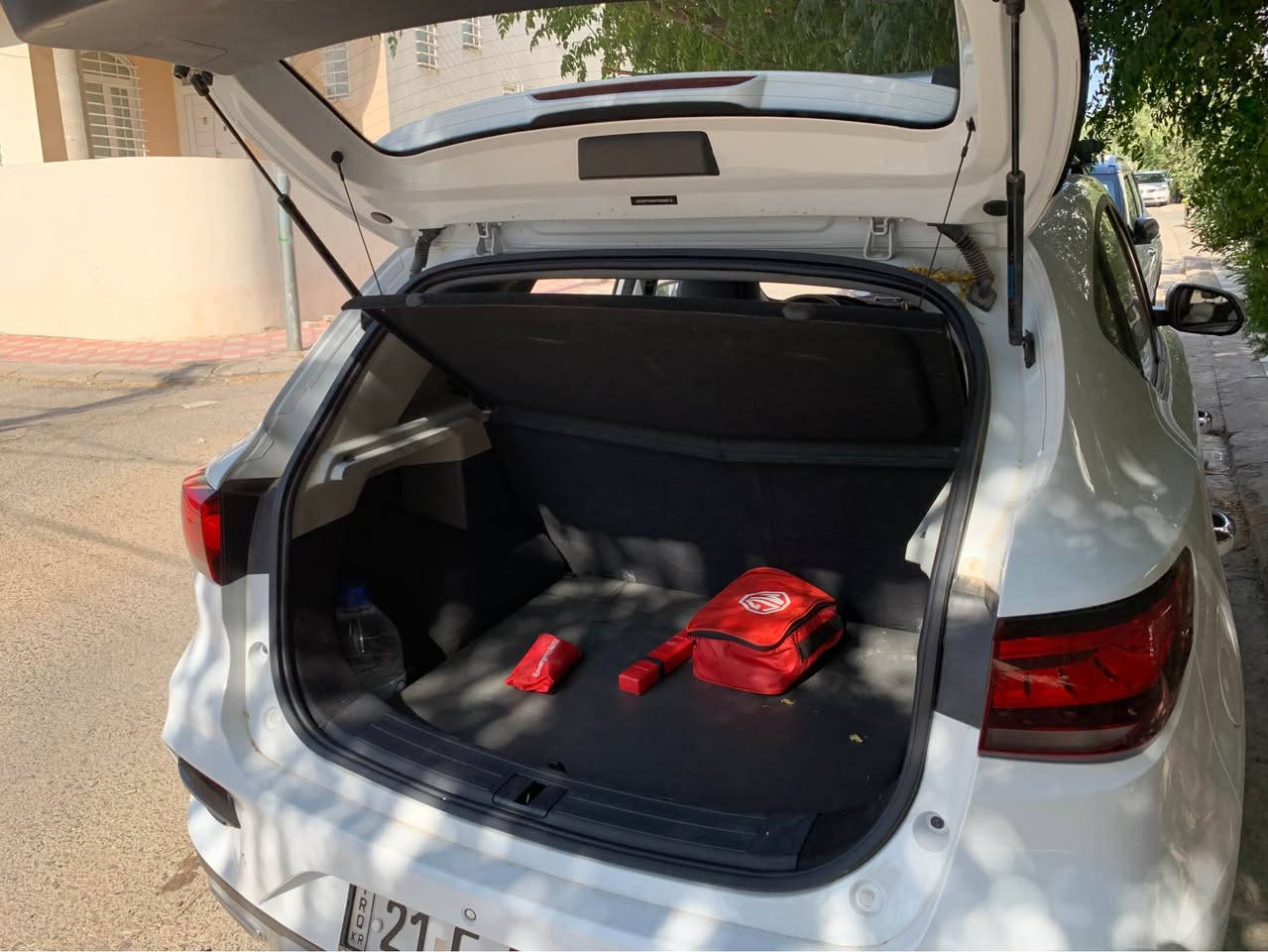 Mg zs 2023 luxury 
فول مواسەفات 
٥ كامێرە
پانۆراما
تەنها ٢١ هەزار ڕۆشتوە 
كوشن جلد و هیتەر
زۆر مواسەفاتی تر

بێ بۆیاخ تەنها سەقفی كەمێك پیدی ئاڕی كەیە لە كاتی بارا وای لێهاتوە هیچ پێوەی دیار نییە 
ماڵی دۆستە و بە ناوی خۆمەوەیە

***********
***********
What’s up VS viber 

نرخی ١٢٨ و مەجال السليمانية, العراق
