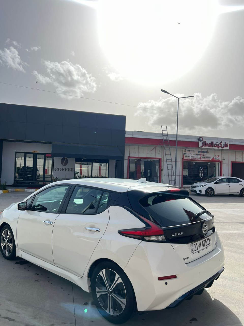 ‎كوردى/عربى

🚗 Nissan Leaf SV (تەواو کارەبایی)

✅ مۆدێل: 2022
✅ مواسەفات: SV

تایبەتمەندییەکان:

* کامێرای دواوە
* سوکانی Multi-function (کۆنترۆڵی فۆلیۆم)
* Cruise Control (دیاریکردنی خێرایی)
* چرای Xenon
* شاشەی تاچ (iPad Style)
* ویلەی کرۆم
* گەرمکەری کورسی
* گەرمکەری سوکان
* کامێرای 360 پلە
* ڕادار
* پڕۆجێکتەر

🔋 ماوەی ڕۆیشتن: تا 240 کیلۆمەتر بە یەک جار شەحنکردن (بەپێی شێوازی لێخوڕین).

⚡ شەحنکردن:

* لە 6 ئەمپێر تا 32 ئەمپێر کار دەکات.
* دەتوانیت لە ماڵەوە بە ئاسانی شەحنی بکەیت.

🛠️ دۆخی ئۆتۆمبێل:

* 
* تەنها دەرگای دواوە و جاملغ بۆیاخ کراوە.
* ژمارە: سلێمانی.

💰 نرخ: 11,000

📩 بۆ زانیاری زیاتر ***********
***********
عربى/🚗 نيسان ليف SV كهربائية بالكامل

✅ الموديل: 2022
✅ الفئة: SV

المواصفات:

* كاميرا خلفية
* مقود متعدد الوظائف مع التحكم بالصوت
* مثبت سرعة (Cruise Control)
* مصابيح زينون
* شاشة لمس
* جنوط كروم
* تدفئة المقاعد
* تدفئة المقود
* كاميرا 360 درجة
* رادار
* بروجكتر

🔋 مدى السير: يصل إلى 240 كم بالشحنة الواحدة (حسب أسلوب القيادة).

⚡ الشحن:

* يدعم الشحن من 6 أمبير إلى 32 أمبير.
* يمكن شحن السيارة بسهولة في المنزل.

🛠️ حالة السيارة:

* الباب الخلفي والرفرف الخلفي فقط مصبوغان.
* رقم السيارة: السليمانية.

💰 السعر: 11,000

📞 للاستفسار:
***********
*********** كركوك, العراق
