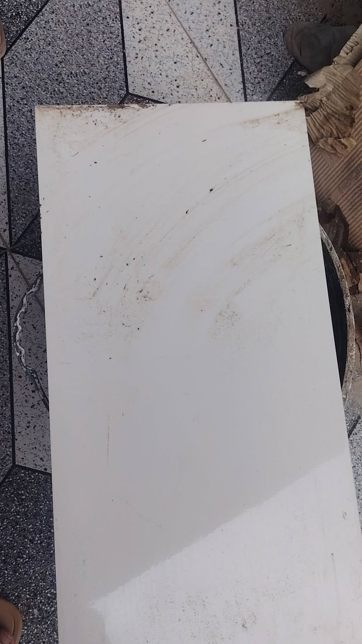 سيراميك هندي • أكثر من ١٨م
