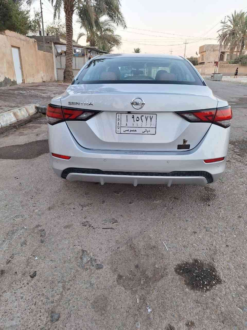 السلام عليكم 
للبيع نيسان سنترا 
موديل 2021 رقم ديالى 
معوقين ب 28 صير حره
وكاله عامه بأسم المشتري 
‏‎محرك مكفوله 
كلشي بيها شغال ع وضع الشركة 
ضررها  دعاميه أماميه فقط
‏‎المواصفات:
1- بصمه 
- رادارات جانبي امامي خلفي 
- حساسات 
- كامره 
 توقف ذاتي 
- تحديد مسار 
 مثبت سرعه
 شاشه  - ثلاث مخارج  - ثلاث انضمه قياده - ايكو و عادي و سبورت  - لون سلفري-محرك 2000 
-حجر بيئه بلادي 
ماشيه 102
عندي فقط حساس الكير ينقص من سعرها فلوس الكير السعر 115 وبيه مجال للشراي للاستفسار هذا رقمي *********** المكان ديالى المقداديه ناحية ابو صيدا
