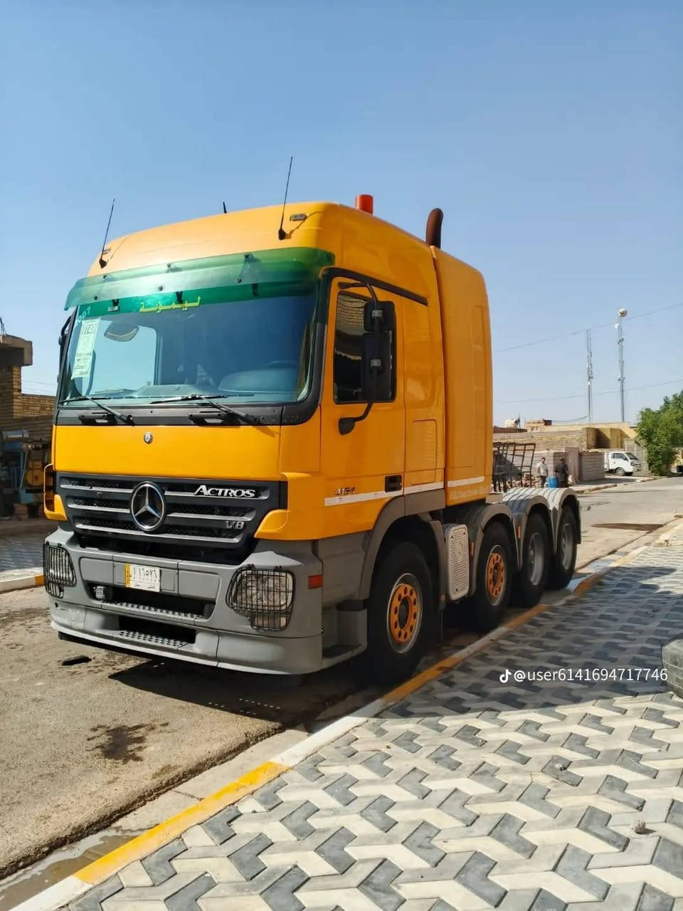 السلام عليكم للبيع اكتروز 2005 بمديلها مكينه 4154 رقم مثنى سياره جديده وهاذا رقم صاحب السياره ***********

نص مكتوب في الصور:
- @user6141694717746