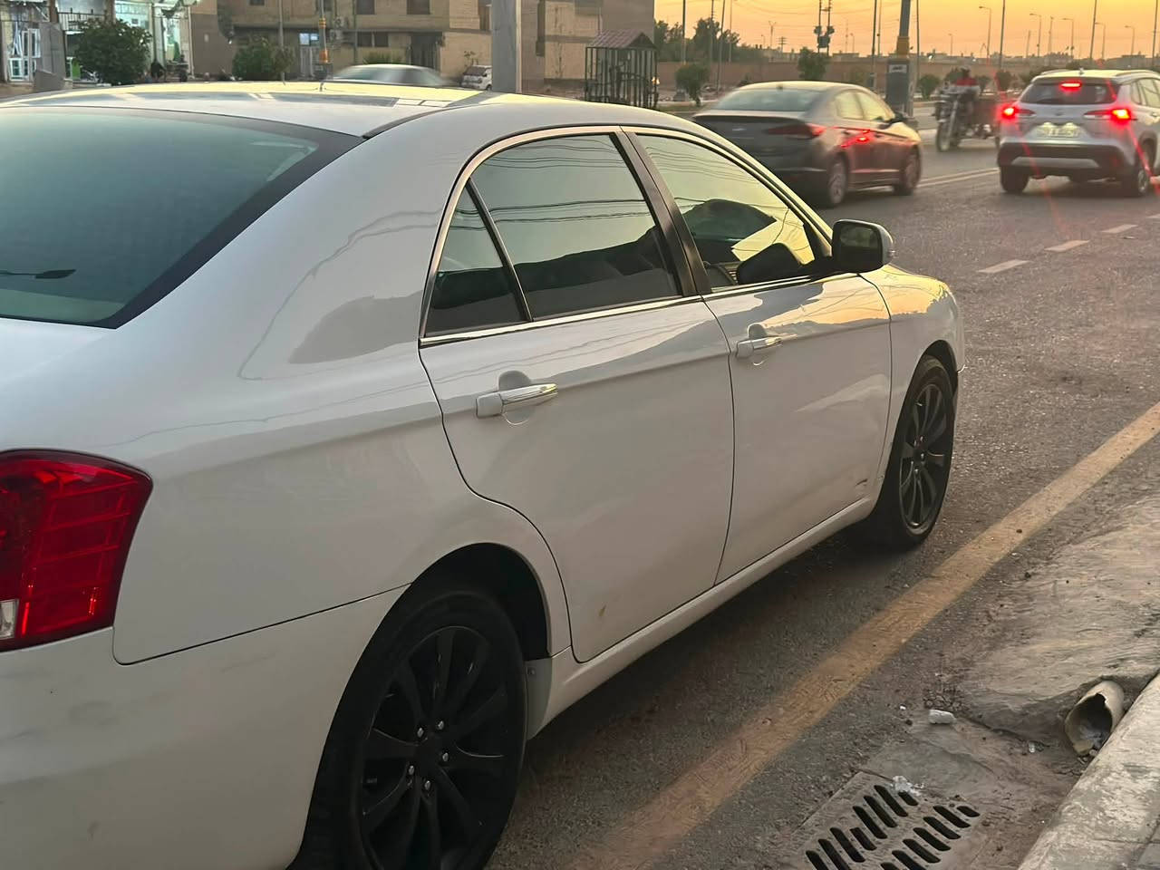 ام كراند c8 موديل 2013 محرك 2400
جهازه اي نقص ما بيها كله جديد
تبديل حداديه امامي خلفي بوش . طبلات .  تخم دبلات  . قواعد دبلات . و مشط سترين . تخم تاير  .جديد منظومه تبريد جديده بدون ضربه ولا صبغ مكفوله كير محرك 
رقم بغداد باسمي مكاني كربلاء 
السعر 78 $ 
***********
