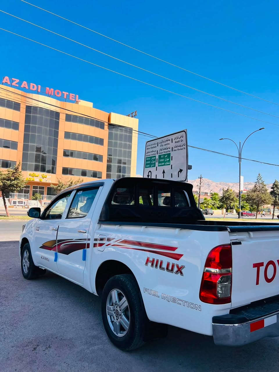 السلام عليكم ورحمة الله وبركاته 🌹

سياره تويوتا هايلوكس (مرزي) موديل 2013 

TOYOTA HILUX 2013
سياره رقم دهوك — شرط تحويل ✅

صبغ بس بونيد جملغ فقد 
كير ومحرك شرت  ✨
غرفتهة زيرو  ✨
تايرات جدد ويل كه ب 🛞

مكان سياره عقره 📍

رقم تليفون واتساب او فايبر الاستفسار علي رقم ☎️
***********

🤝 للجادين فقط، حياكم الله 🌹
