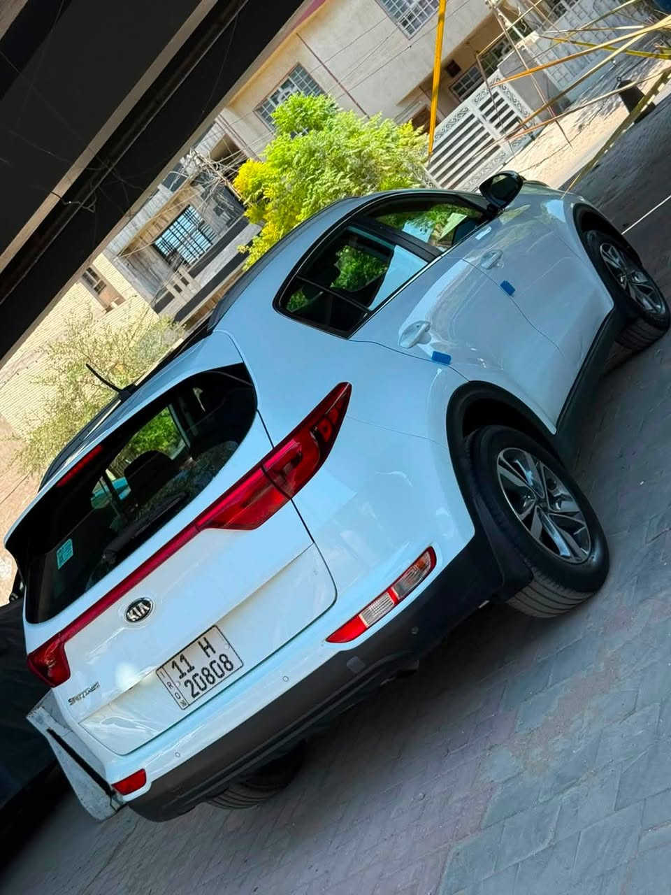 سبورتج خليجي
موديل 2018 بانوراما 
محرك دوش 
سيارة كير ومحرك 
بلادي مامفتوح  
بيها شخوط وطخات بالباب 
الأيمن والايسر  فقط 
السعر  172 
السياره كفاله من صبغ فقط الدعاميات 
السيارة ما ناقصها اي شي 
وبالخير  للي تكون من نصيبه.
للاستفسار  ***********
