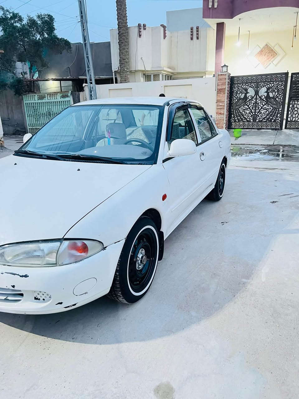 ابرتون 2002كير عادي نضيفه مال بيت سعر 46وبيها مجال بسيط  كلشي شغال بيها تبريد فول سياره حلوه مكان بابل مسيب متواجد واتساب مكلف بلنشر رقم بغداد هذا رقمي ***********
